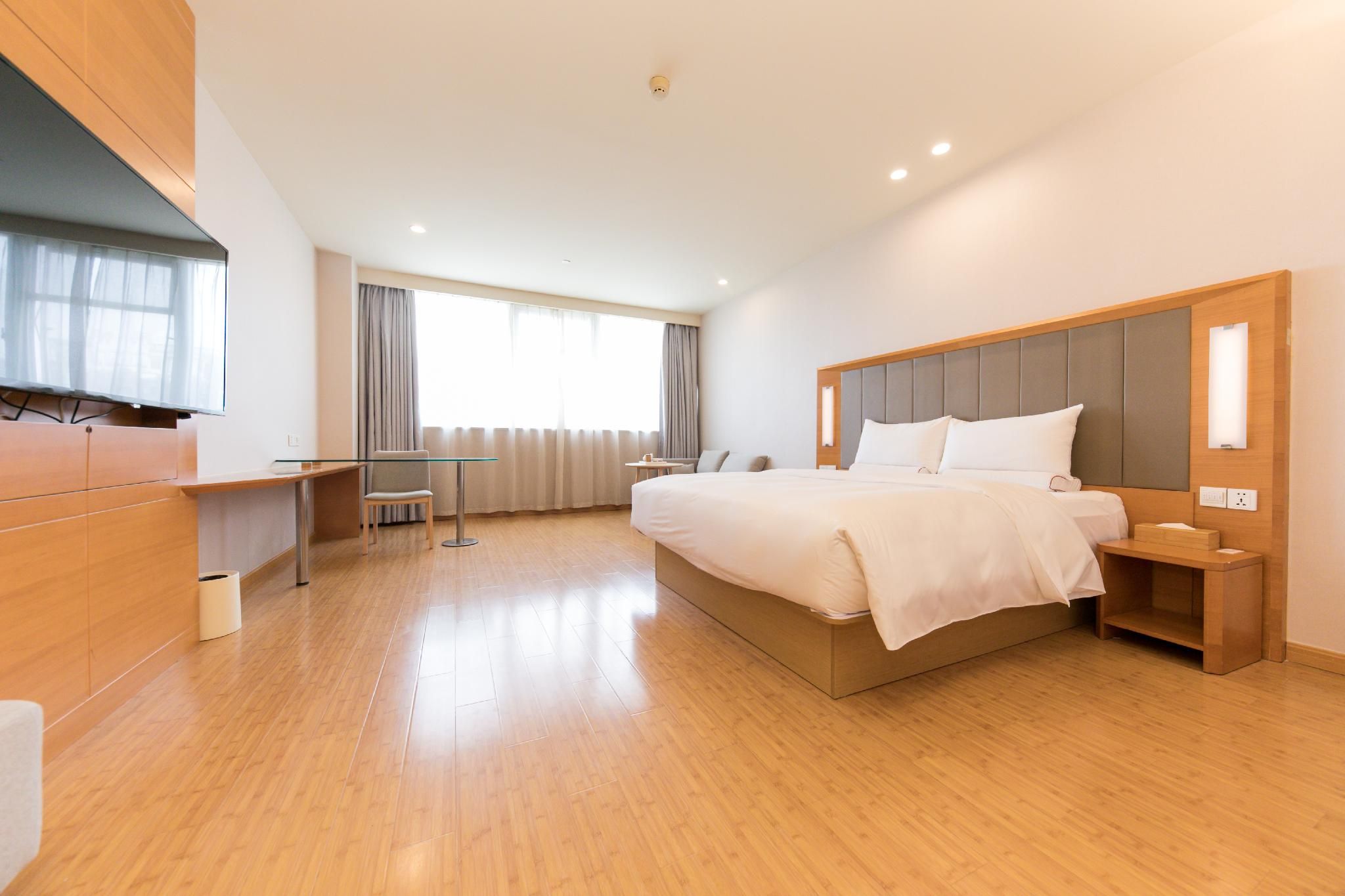 Huazhu - Superior BedRoom