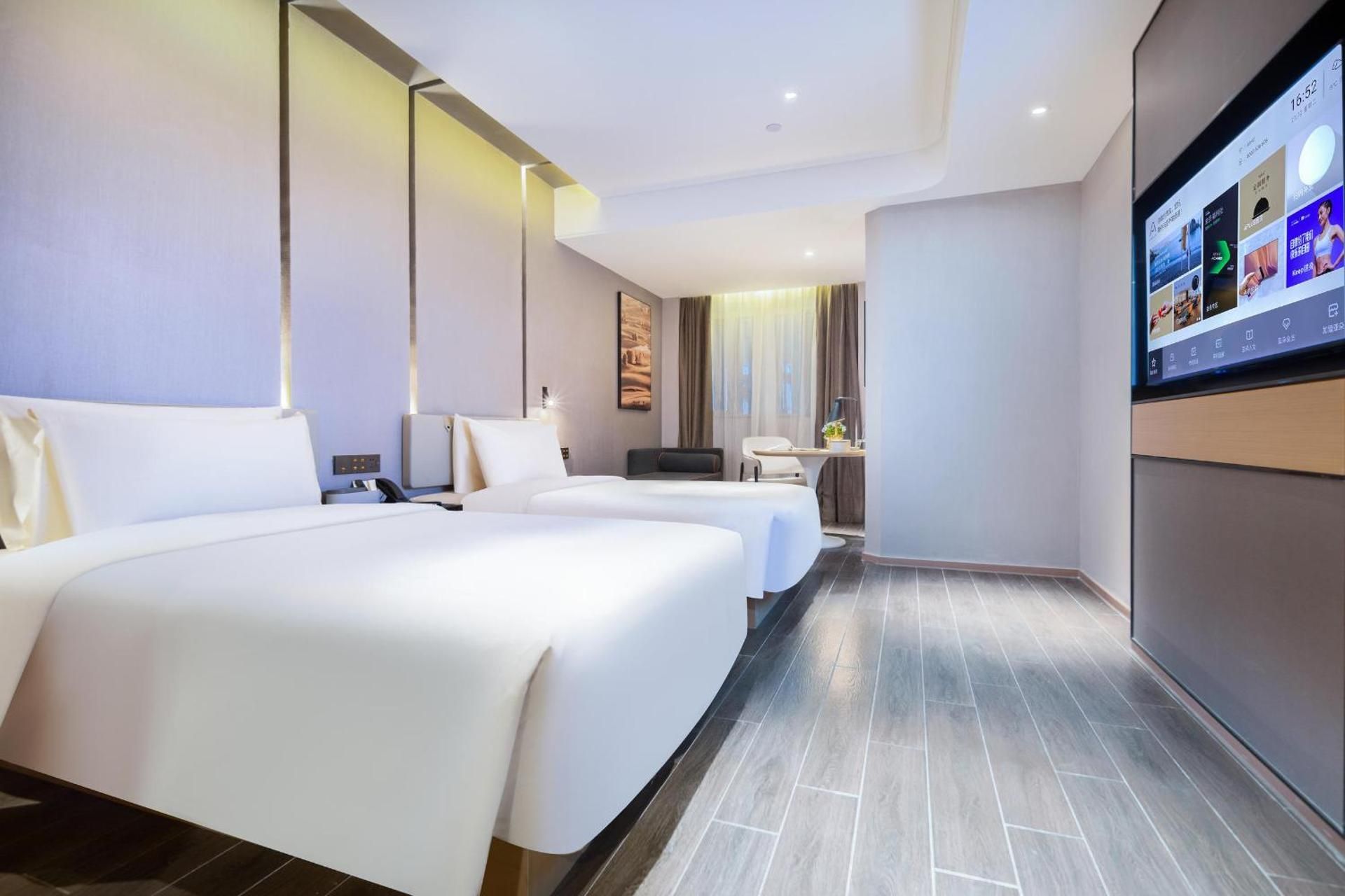Atour Hotel Hefei South Railway Station North Square Superior Twin Room with Inner Window 2