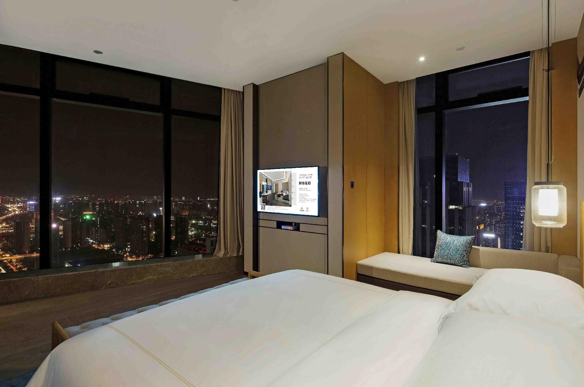Deluxe Suite with King Bed