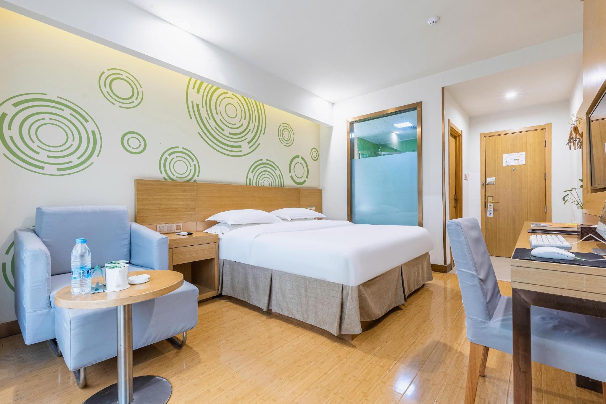 Business Queen Room