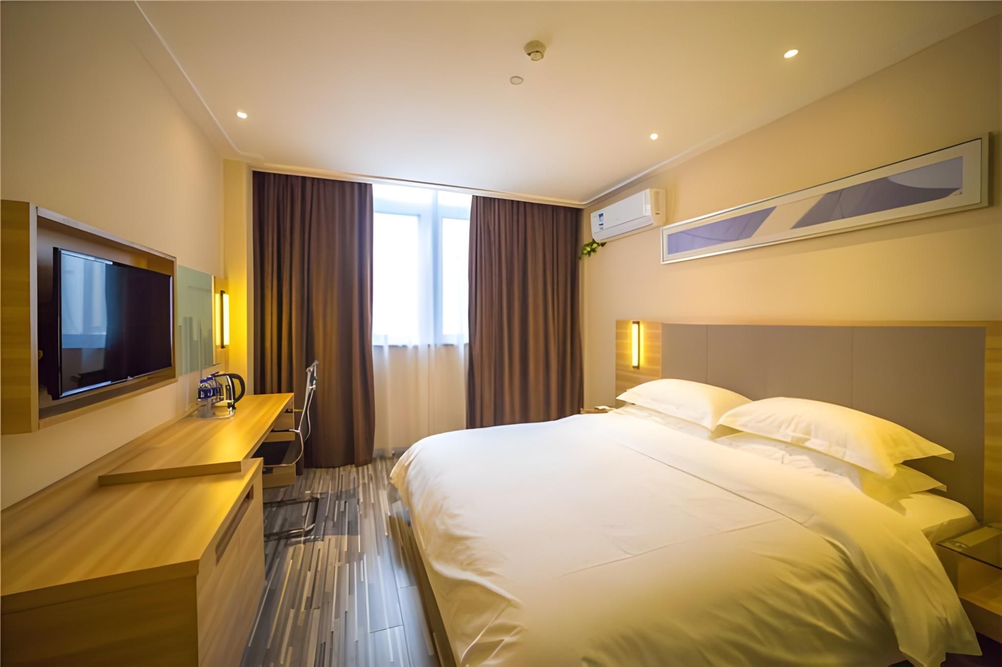 Business Queen Room