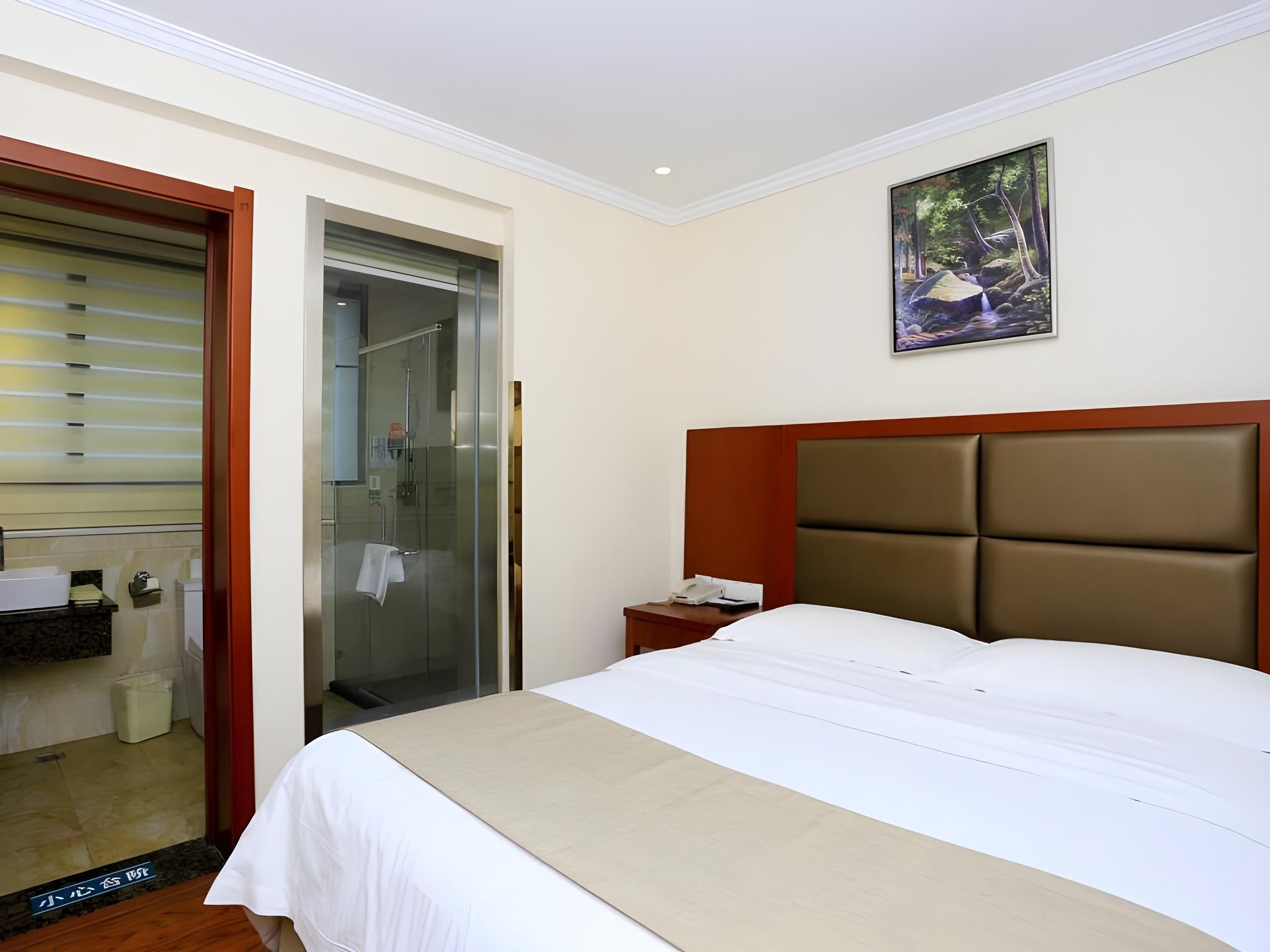 GTI - 1 Bed Guest Room, 1.5M Bed