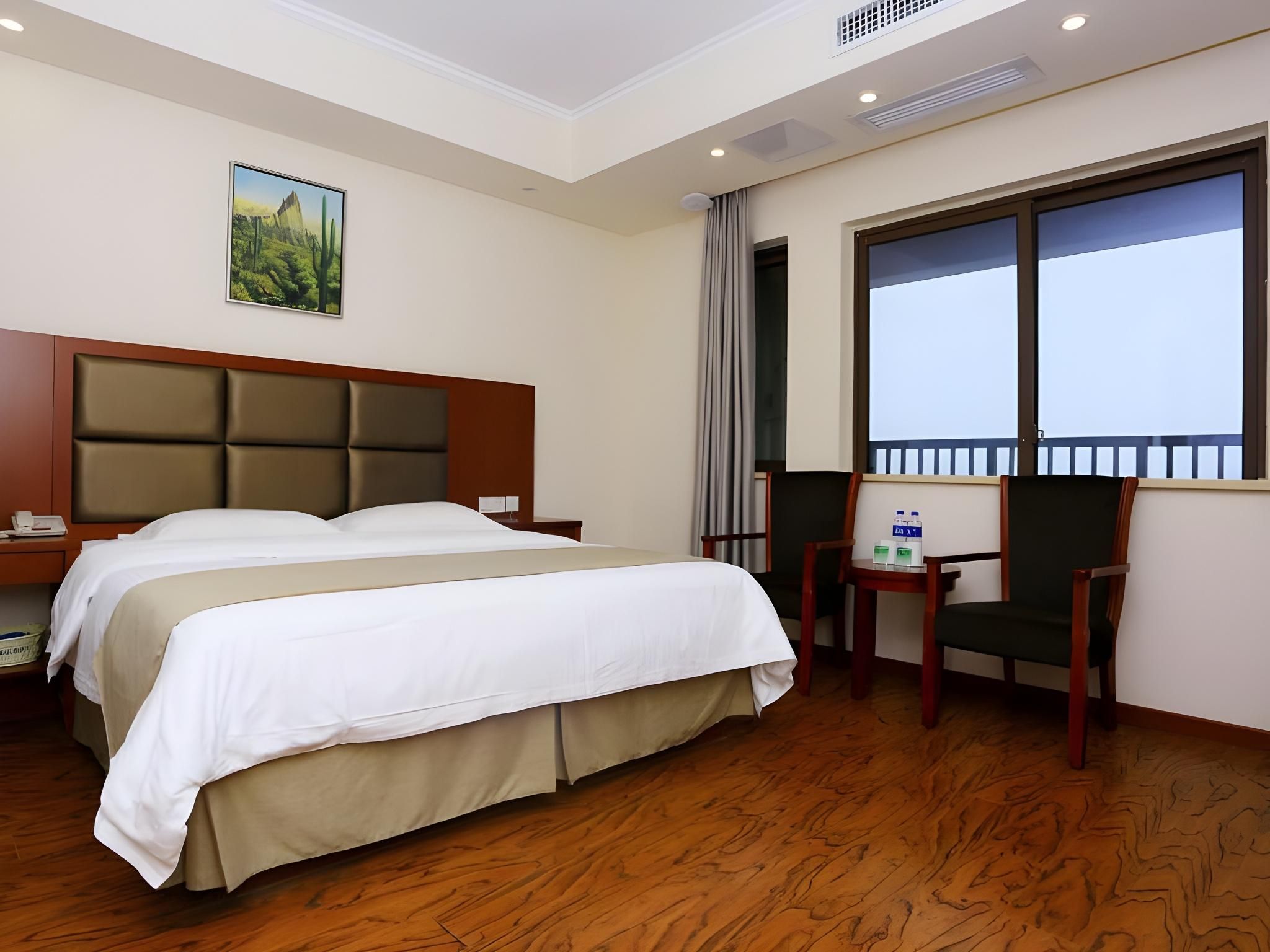 GTR - Guest Room with One 1.8M Bed