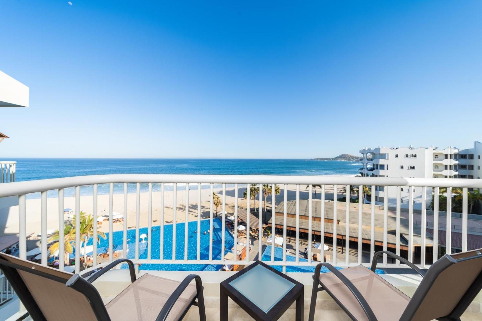 Suite Palmilla Ocean View King