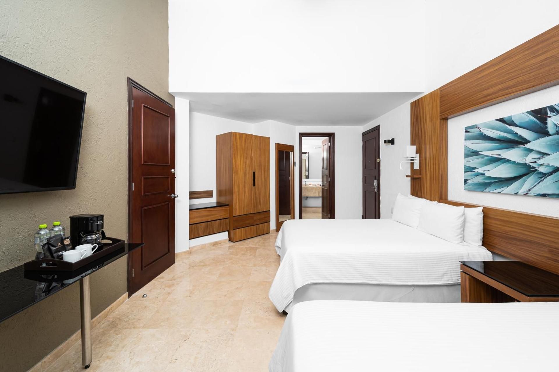 Standard Double Suite