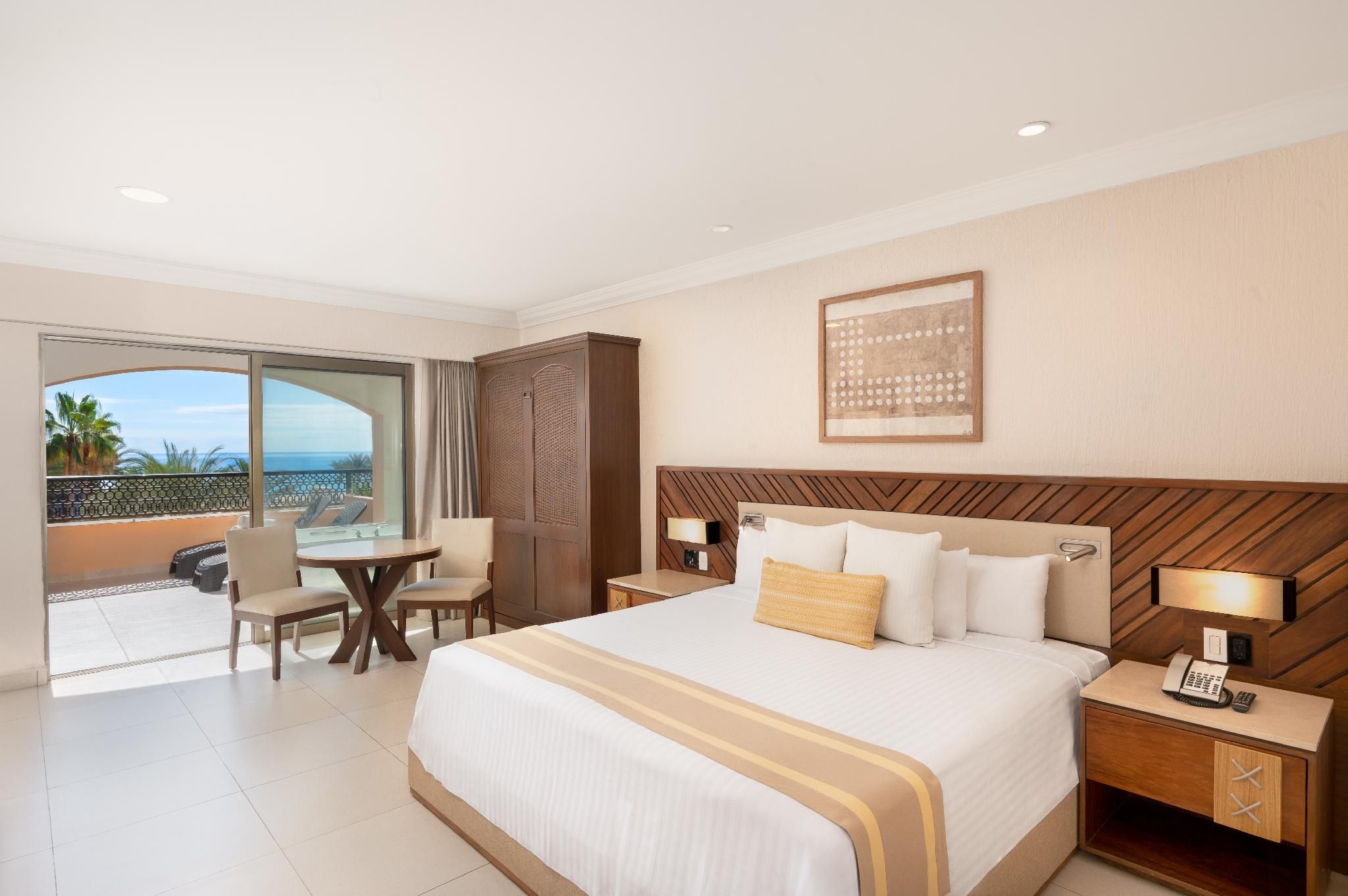 Deluxe Ocean View with Jacuzzi