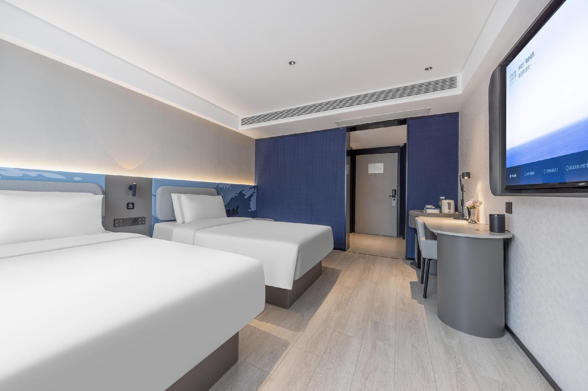 Standard Twin Bed Room
