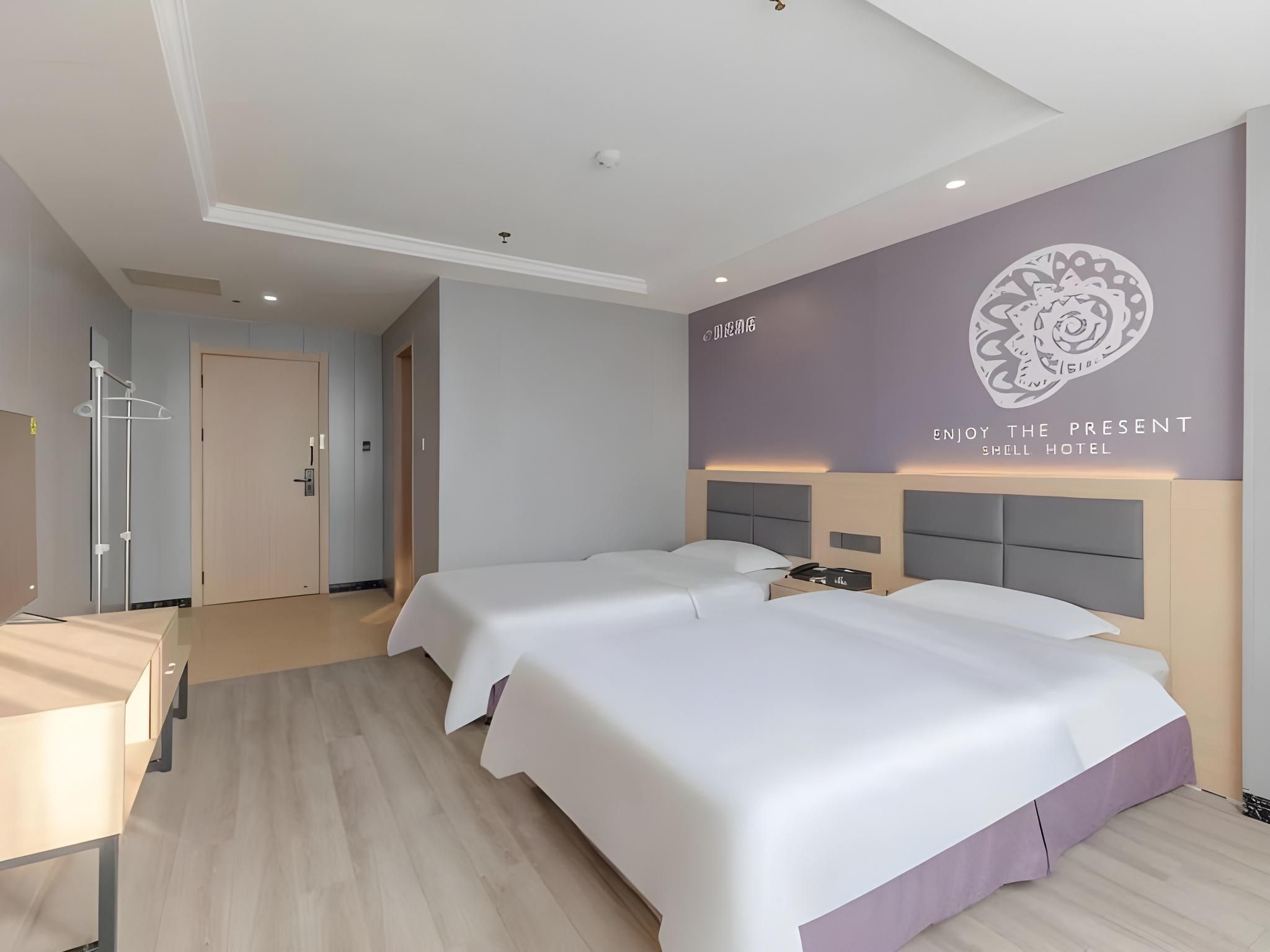 Twin Room with View