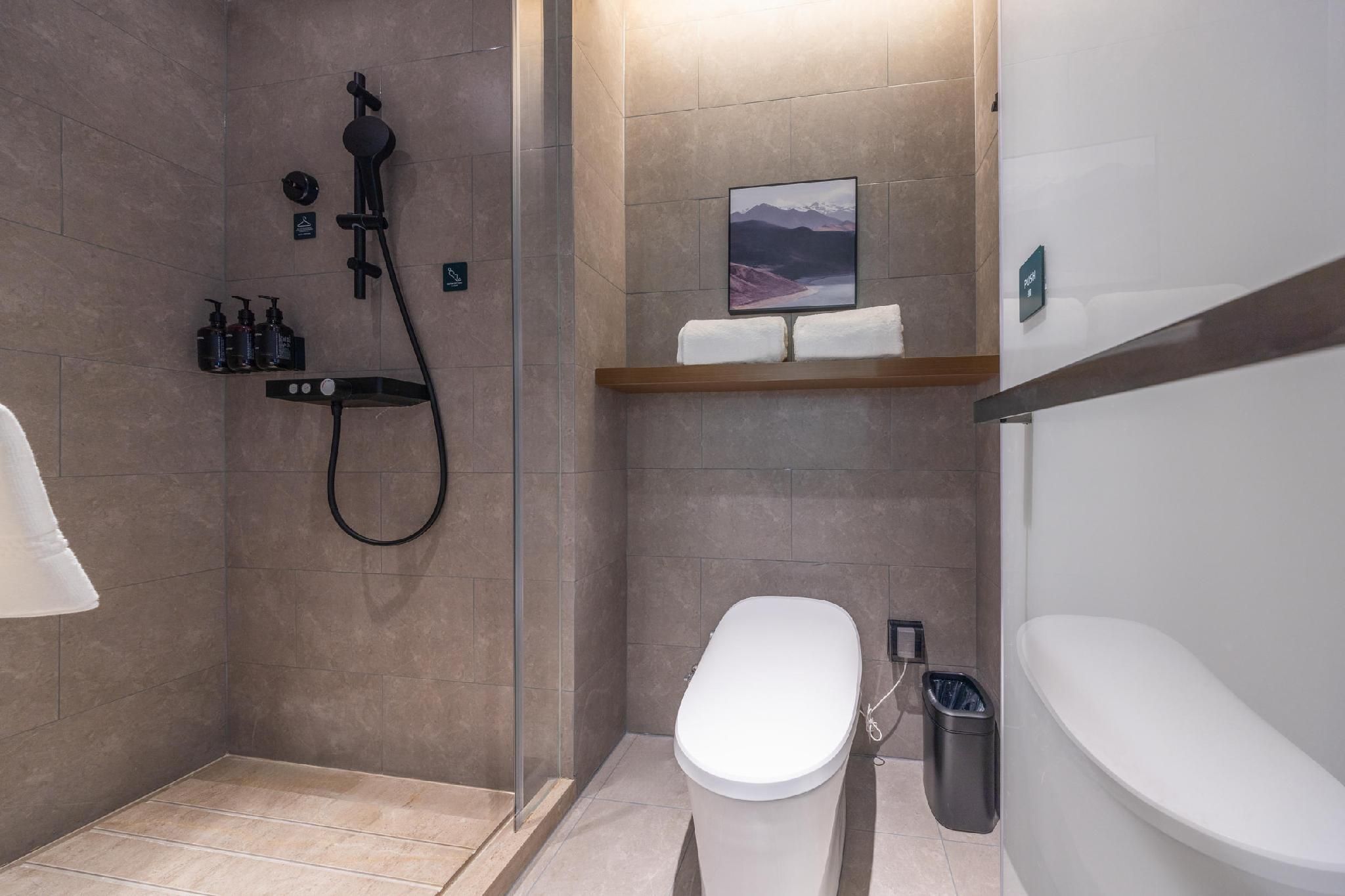 Executive room, Guest room, 1 Queen
