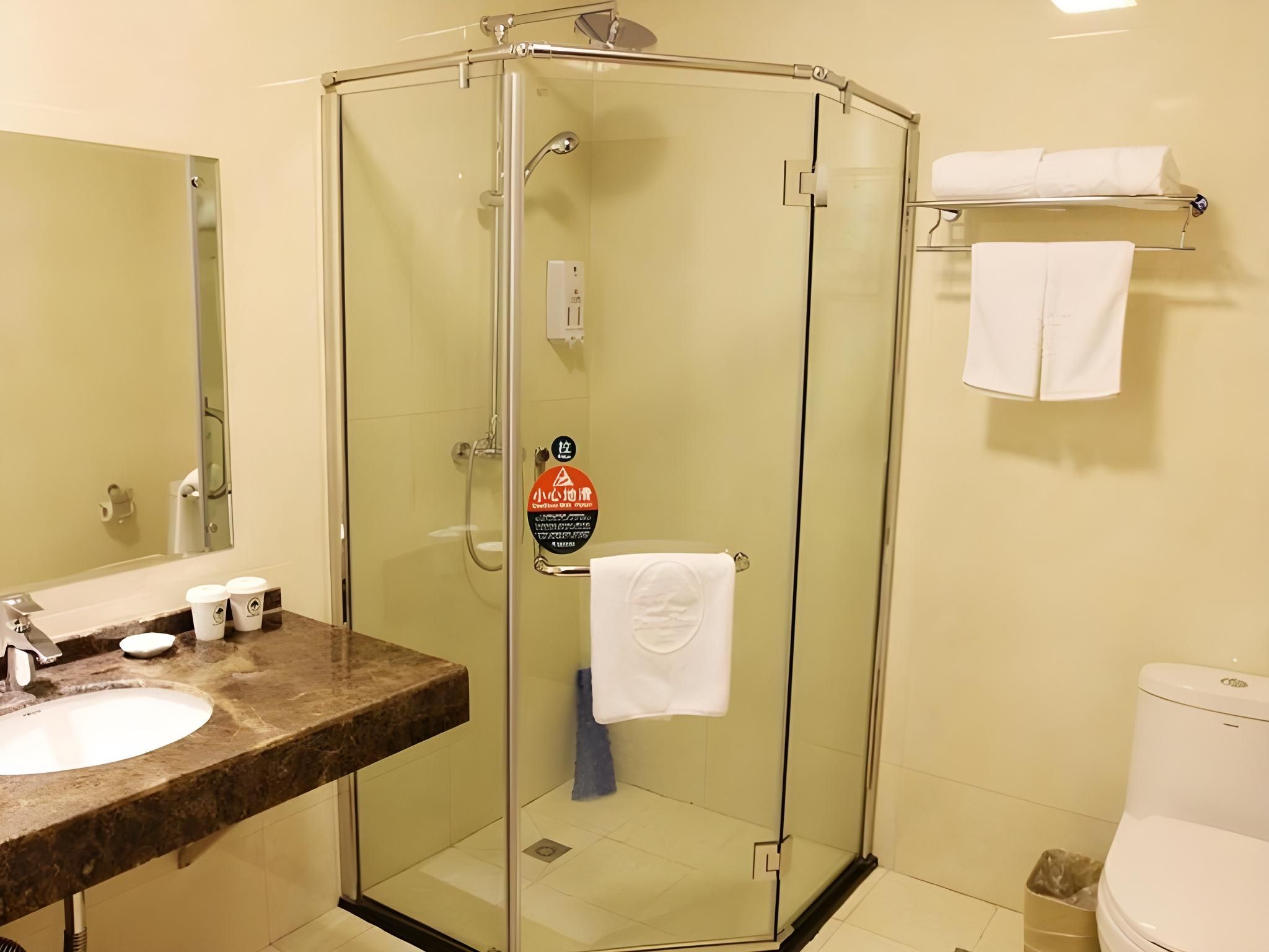 GreenTree Inn HeFei Shushan District West Changjiang Road Fengle Building Express Hotel Superior 1 Queen 3