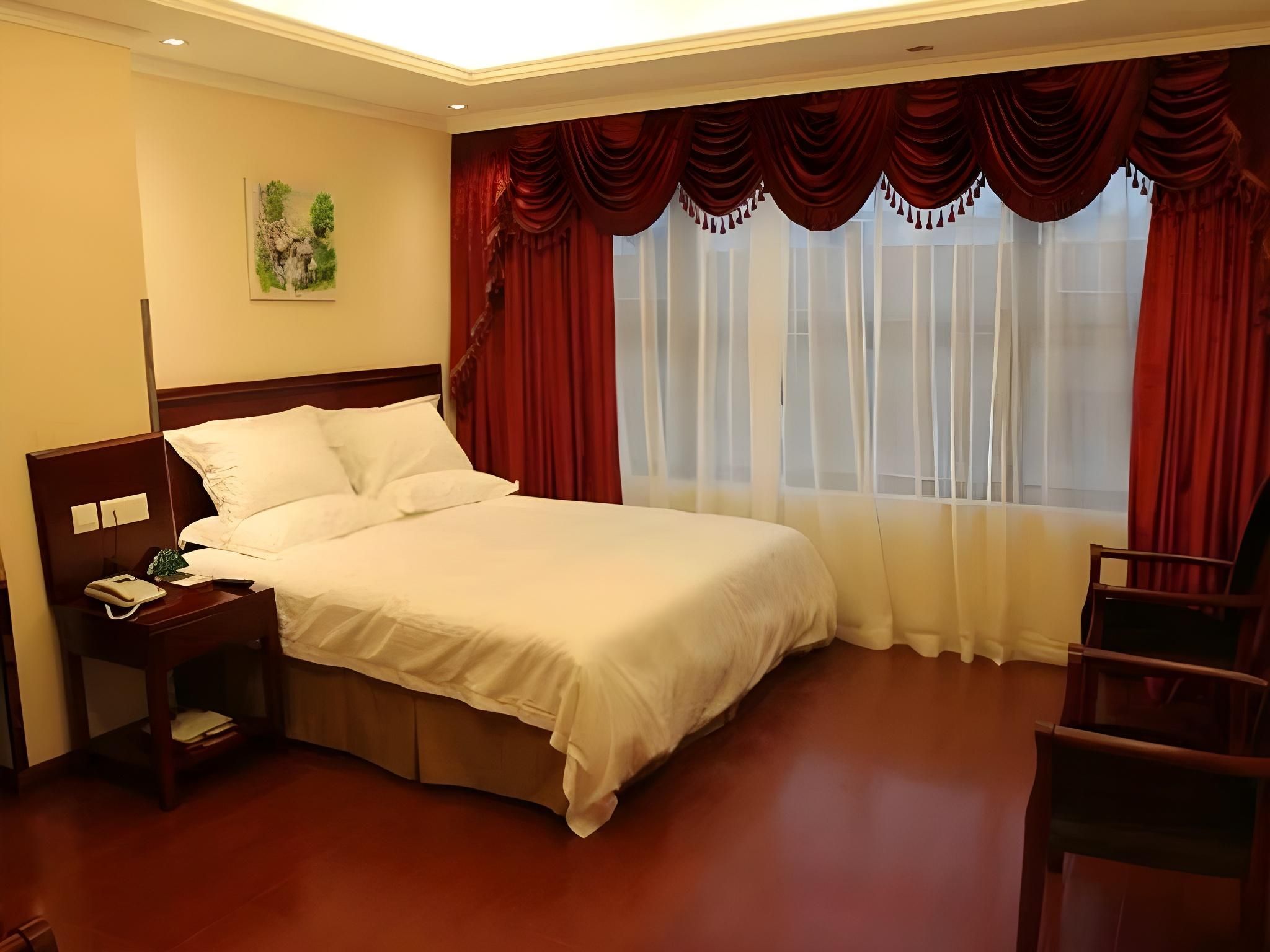 GreenTree Inn HeFei Shushan District West Changjiang Road Fengle Building Express Hotel Superior 1 Queen