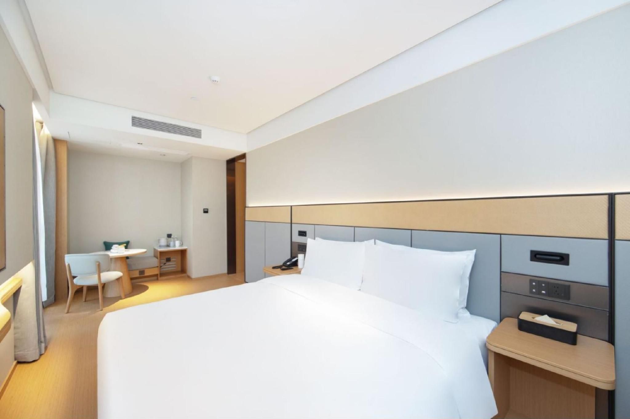 Huazhu - Superior BedRoom