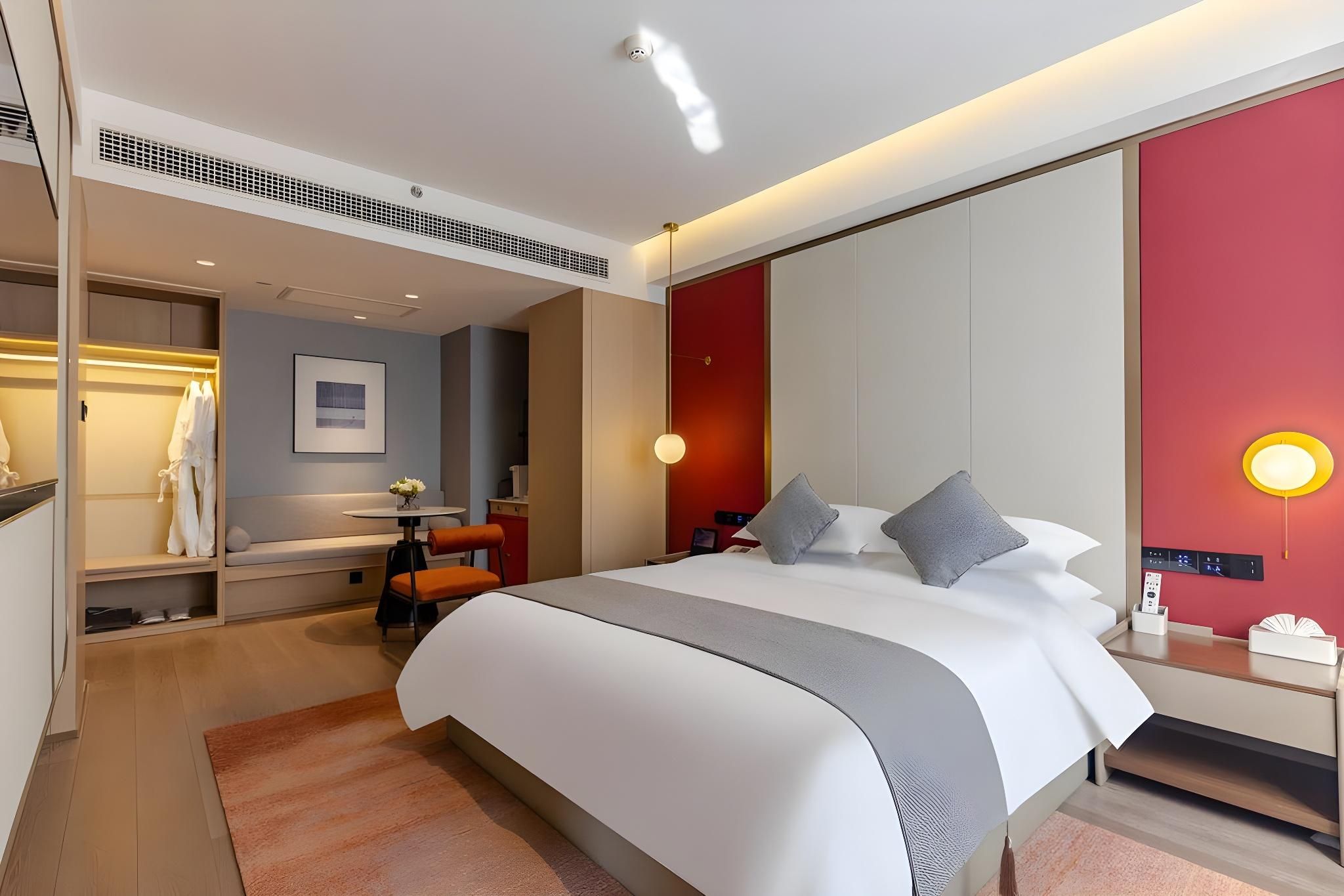 Hele Double Bed Room