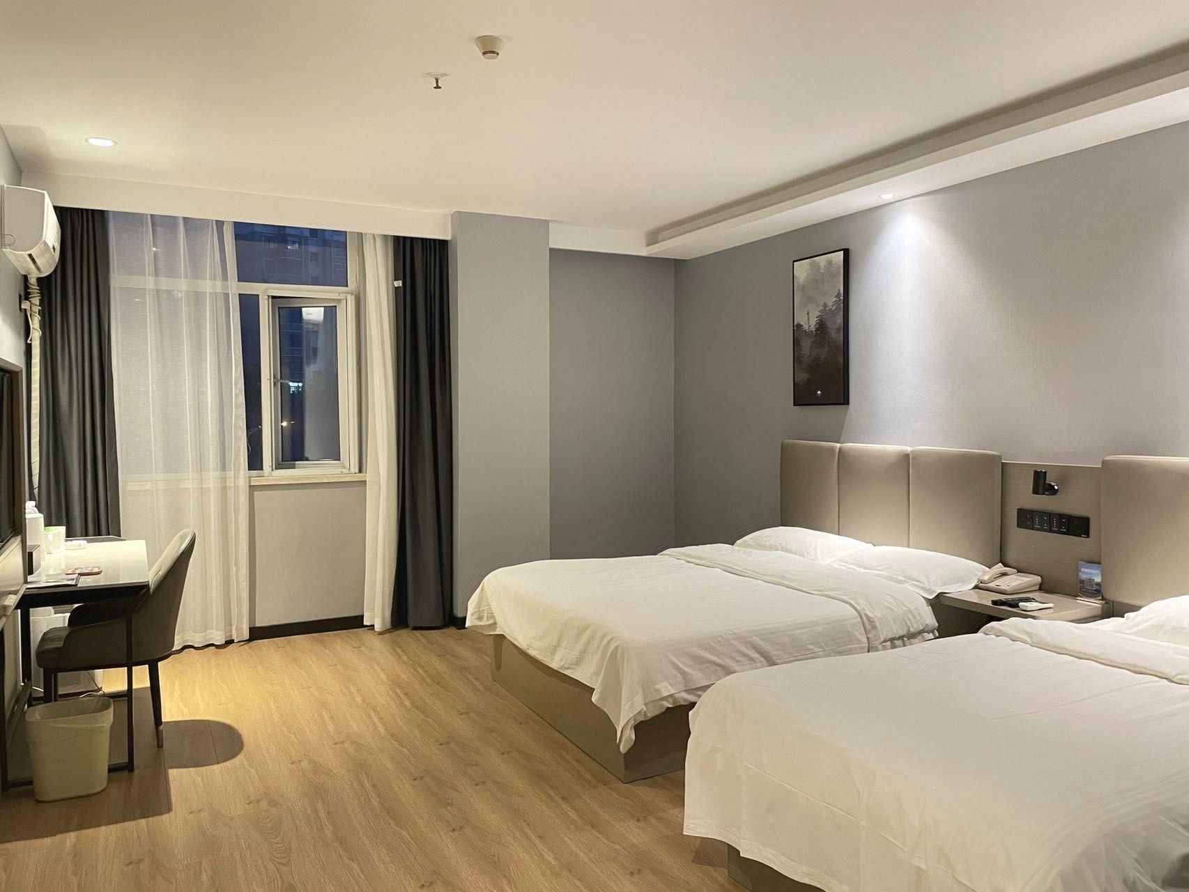 Twin Business Room