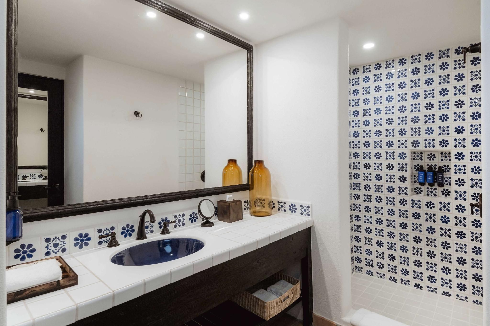 1 King 1 Bedroom Suite With Extended Terrace