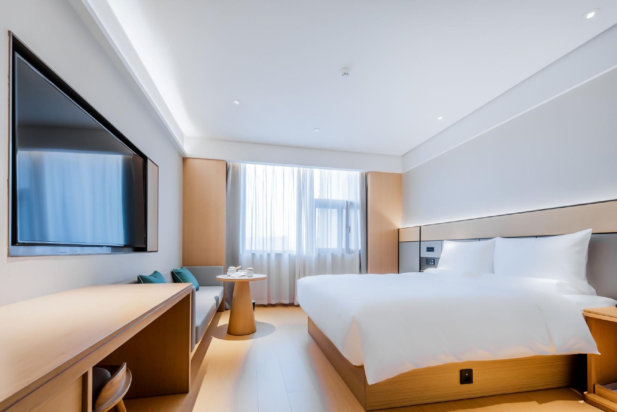 Business Queen Bed Room