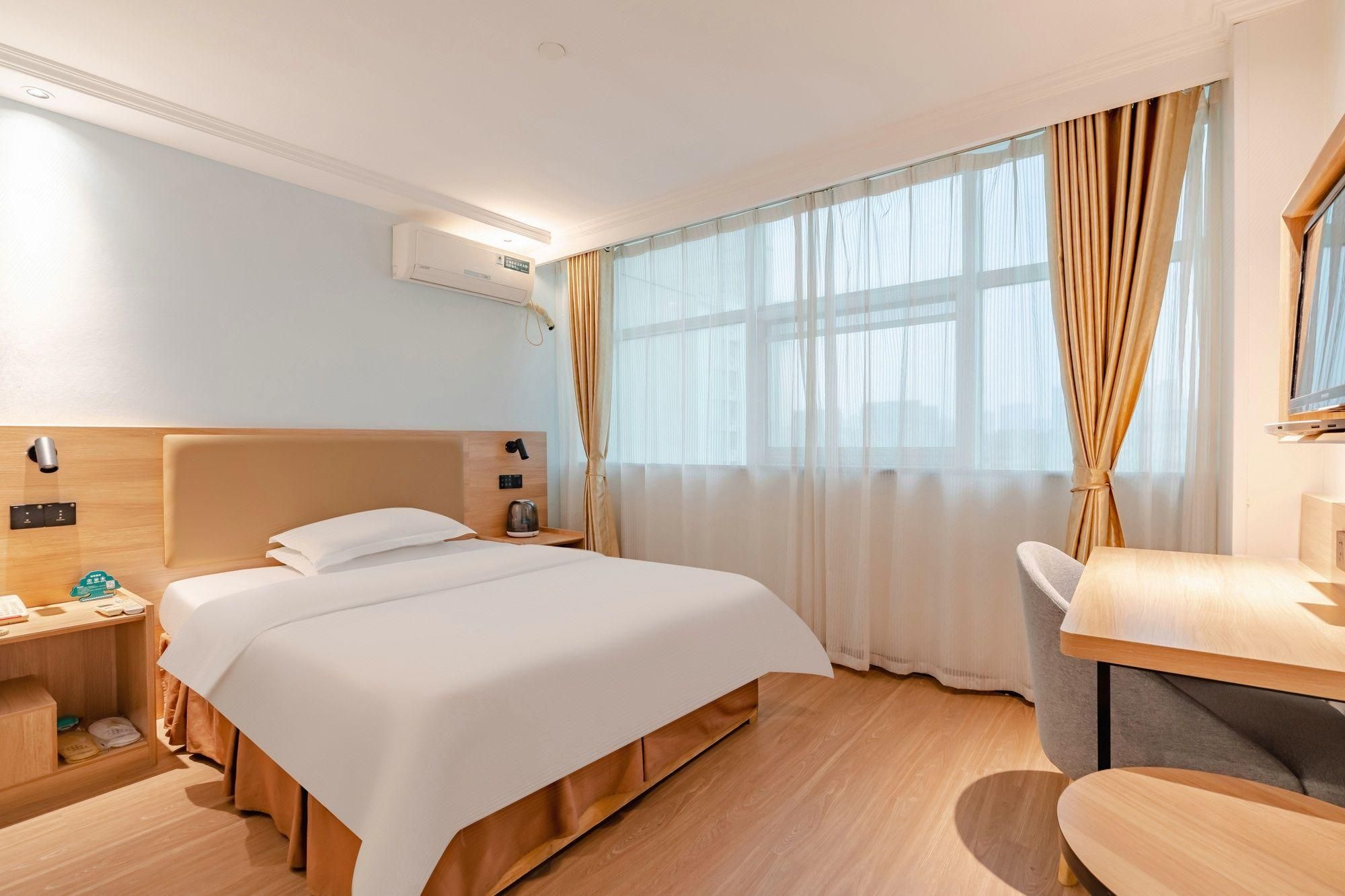 GTI - 1 Bed Guest Room, 1.5M Bed