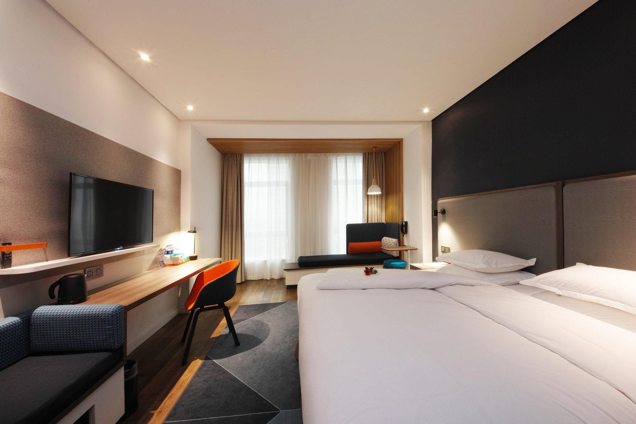 1 King Bed Superior Room