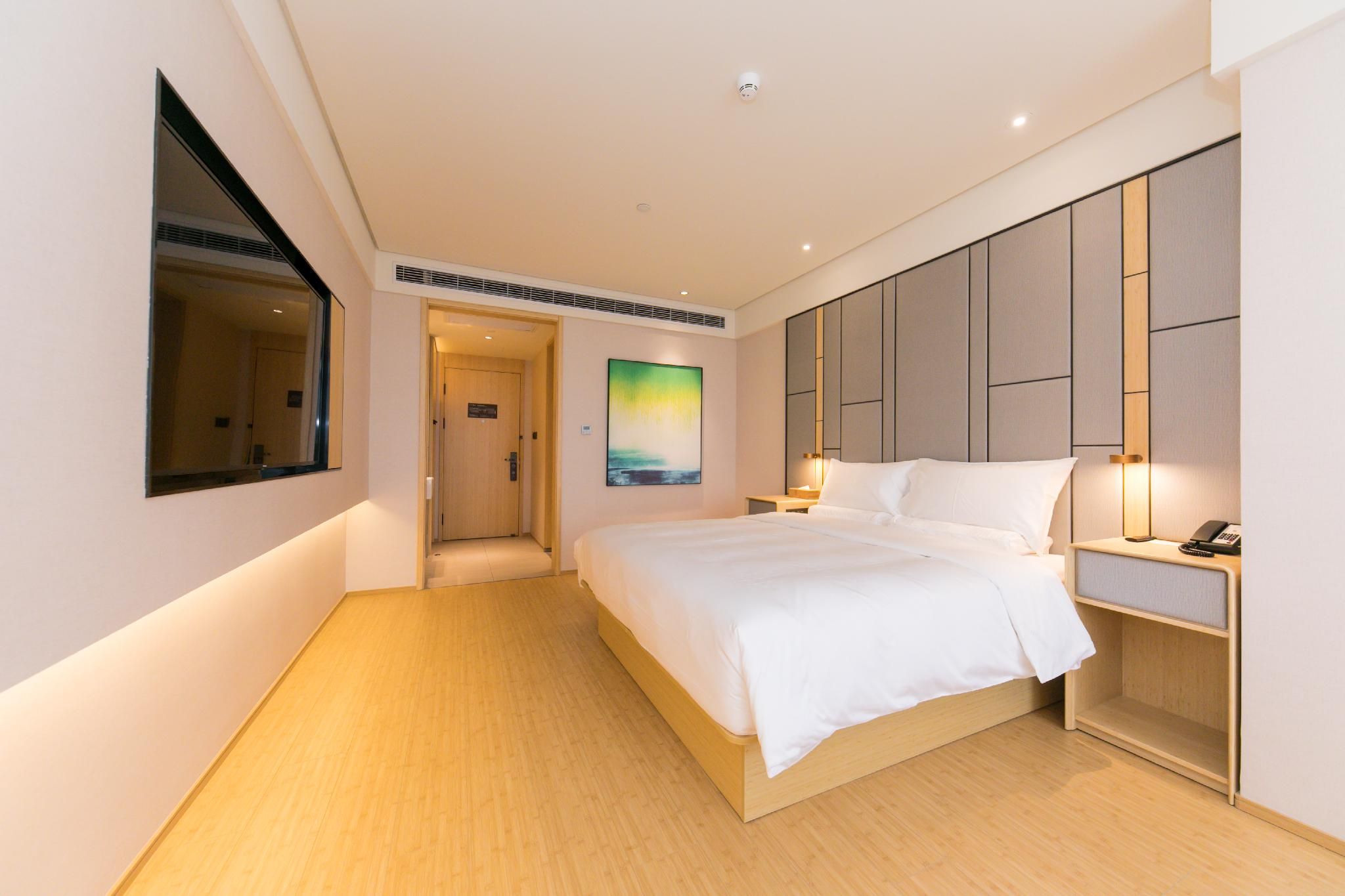Business Queen Bed Room