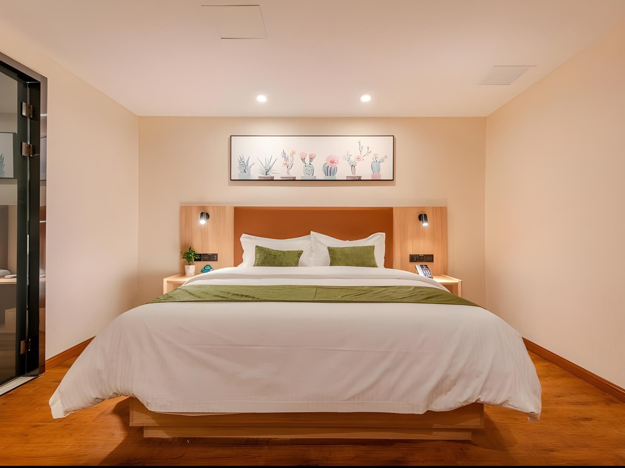 Hotel Queen Room