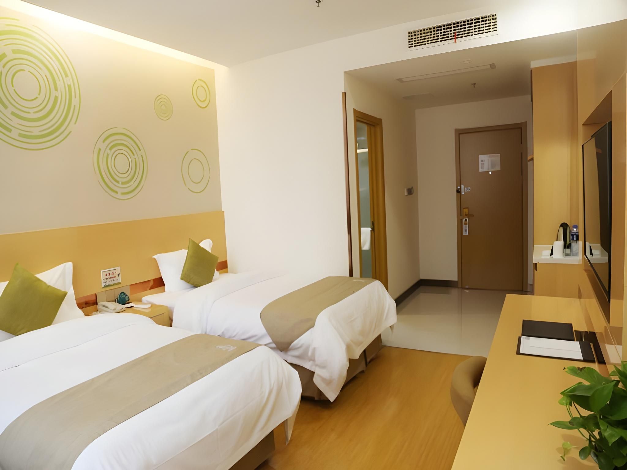 2 Bed Twin Superior Room