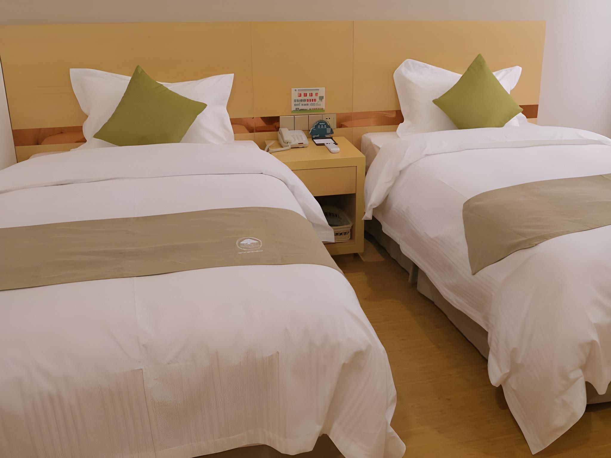 2 Bed Twin Superior Room