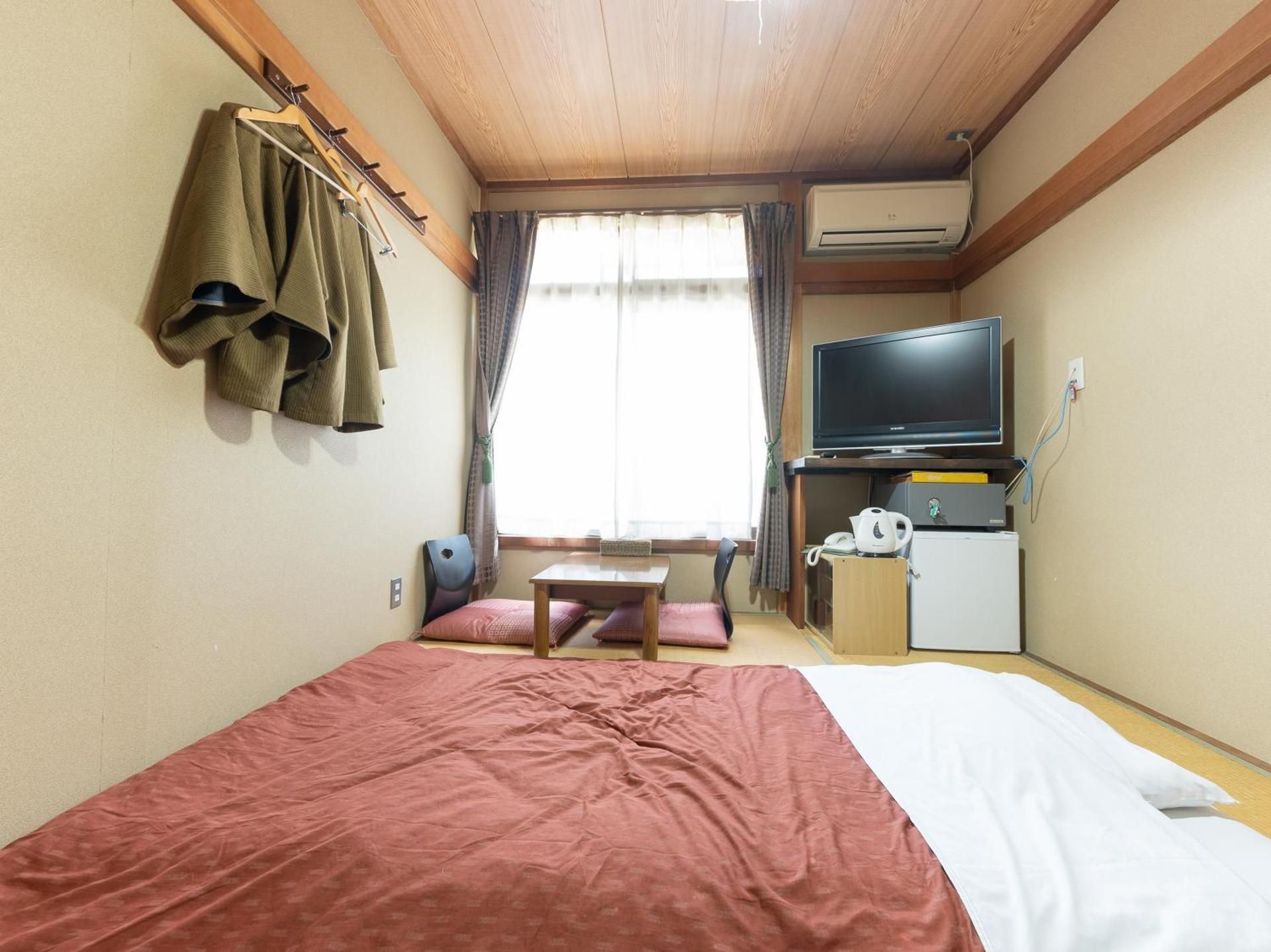 Deluxe Double Room with Bath Pet friendly