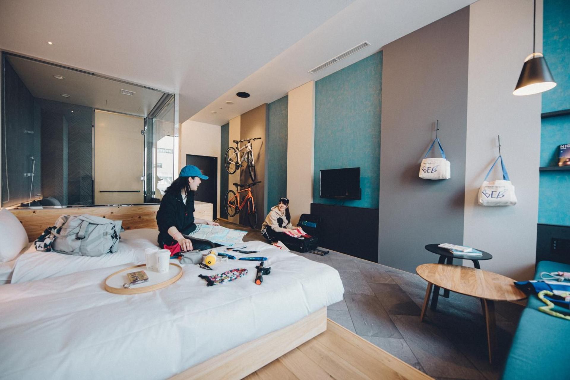 Twin Room with Private Bathroom