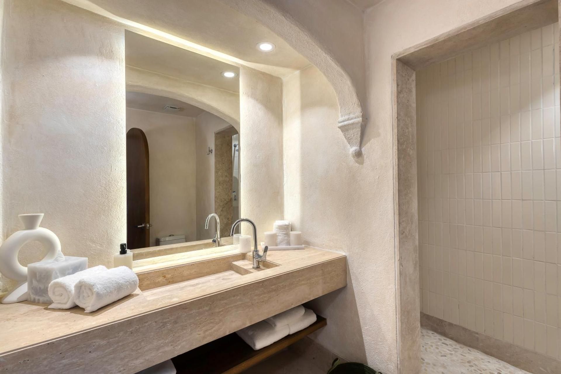 Three-Bedroom Apartment with Balcony
