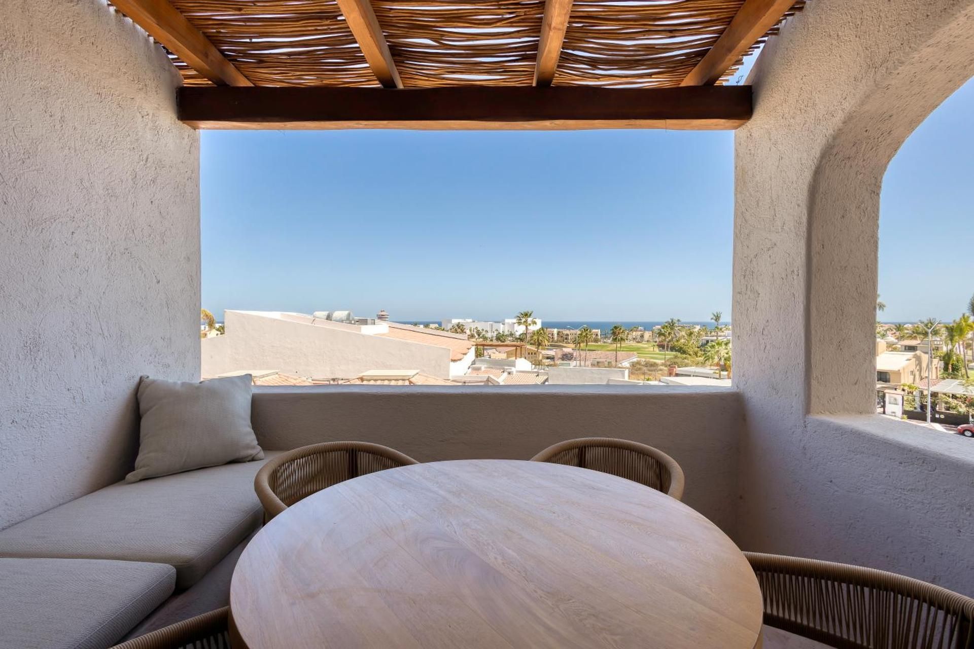 Three-Bedroom Apartment with Balcony