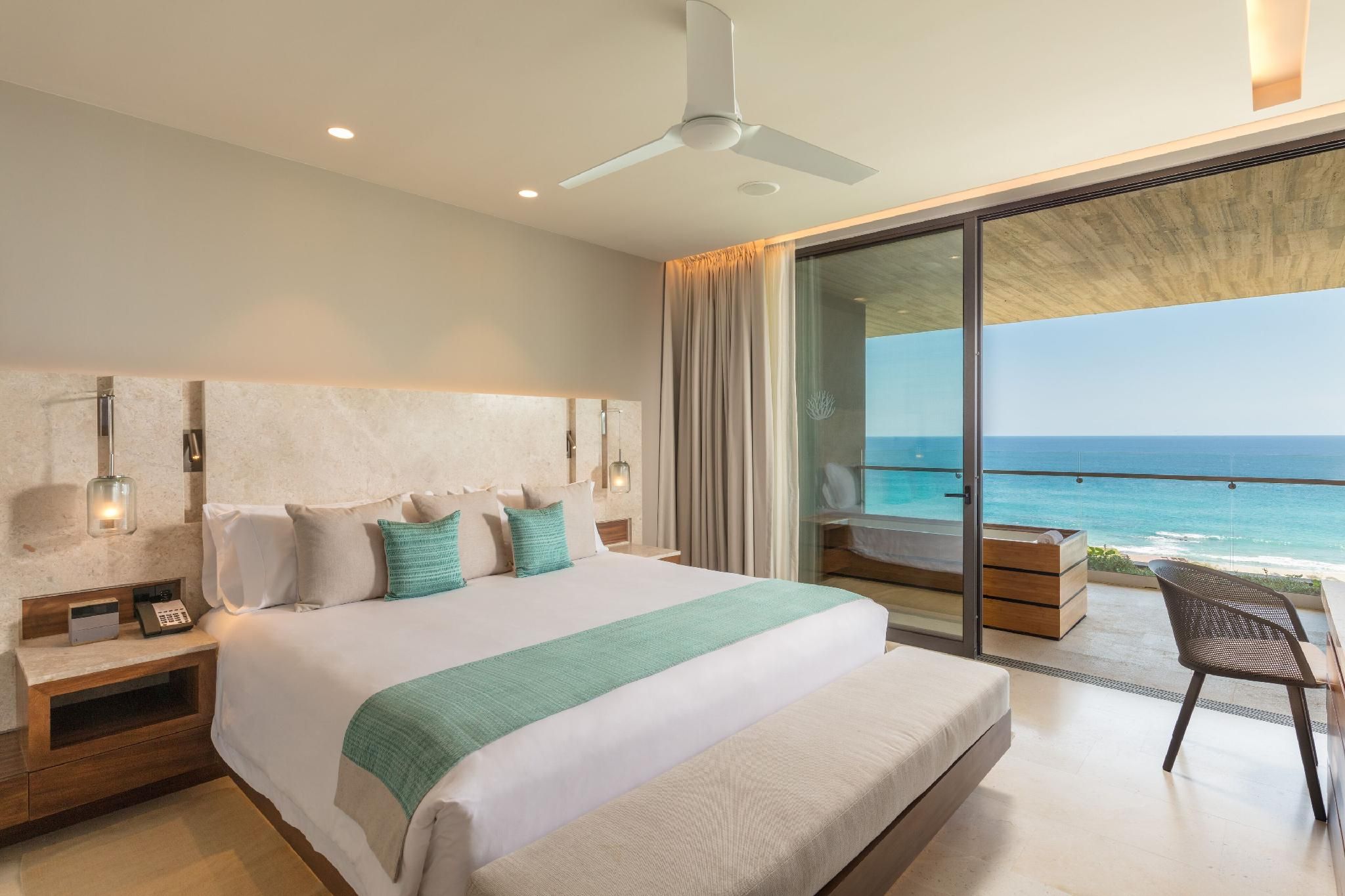 Two Bedroom Villa with Hot Tub