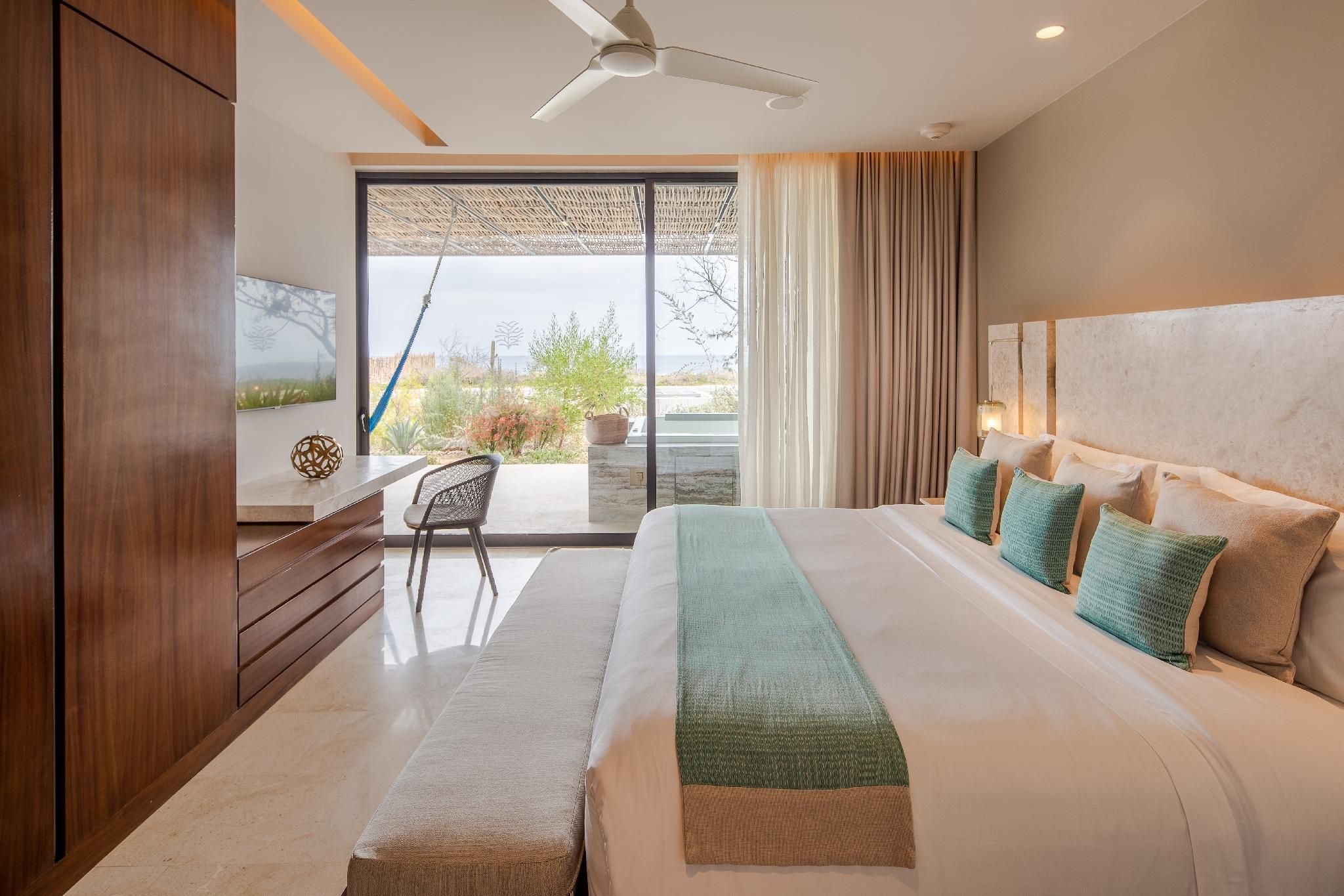 Four Bedroom Villa Ocean View with Hot Tub