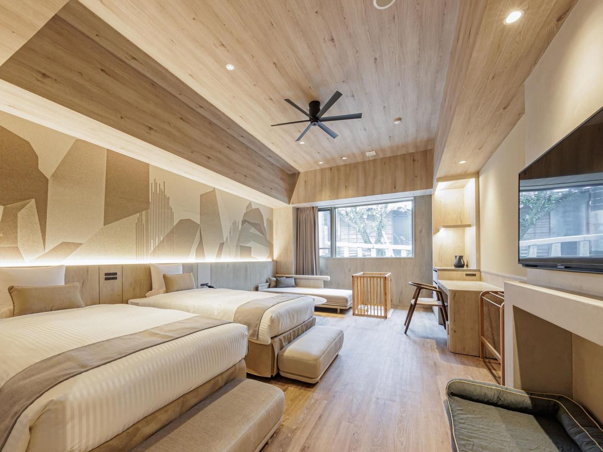 Dog Friendly Deluxe Twin With private bathroom