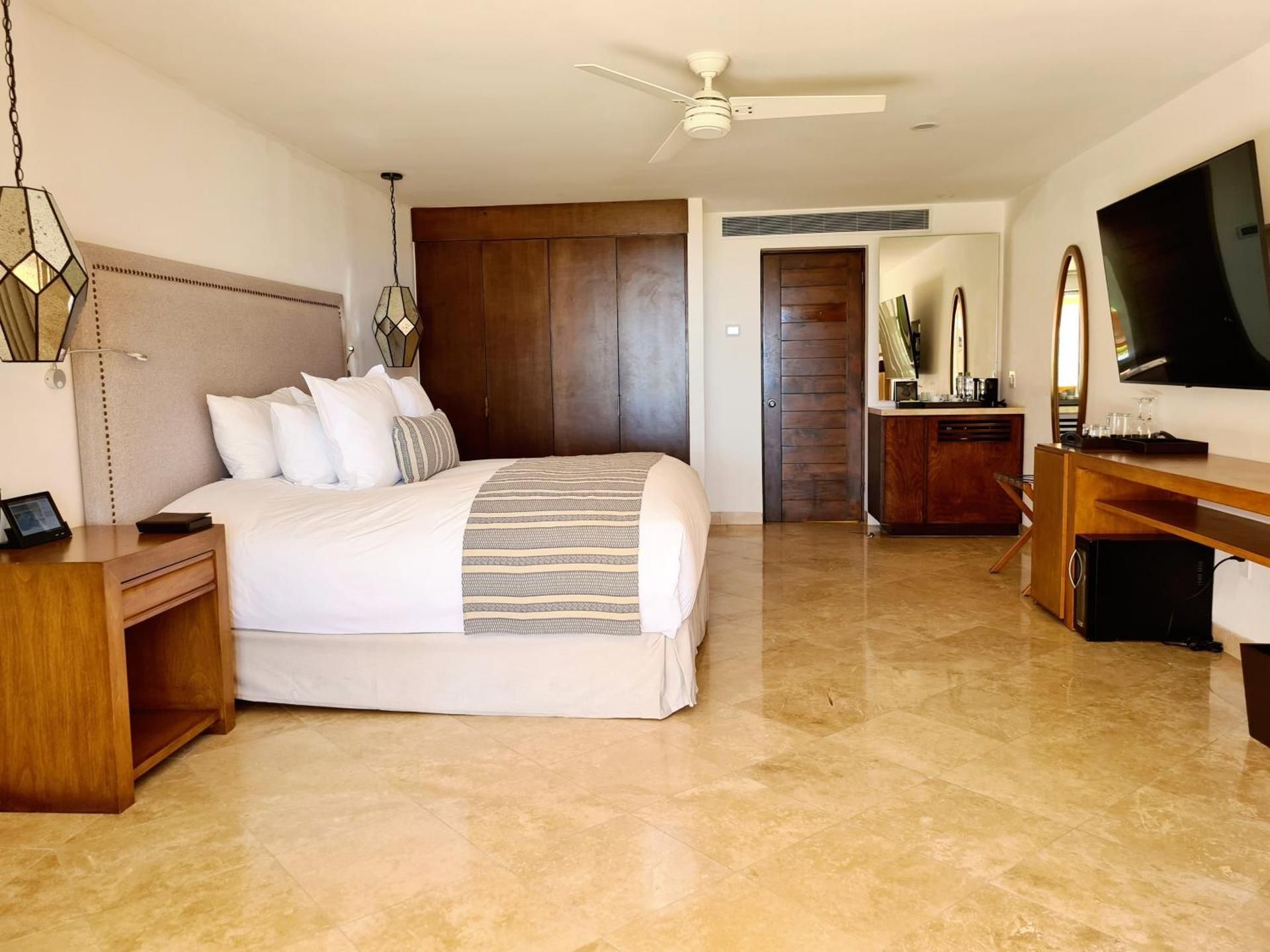 One Bedroom Suite Ocean View