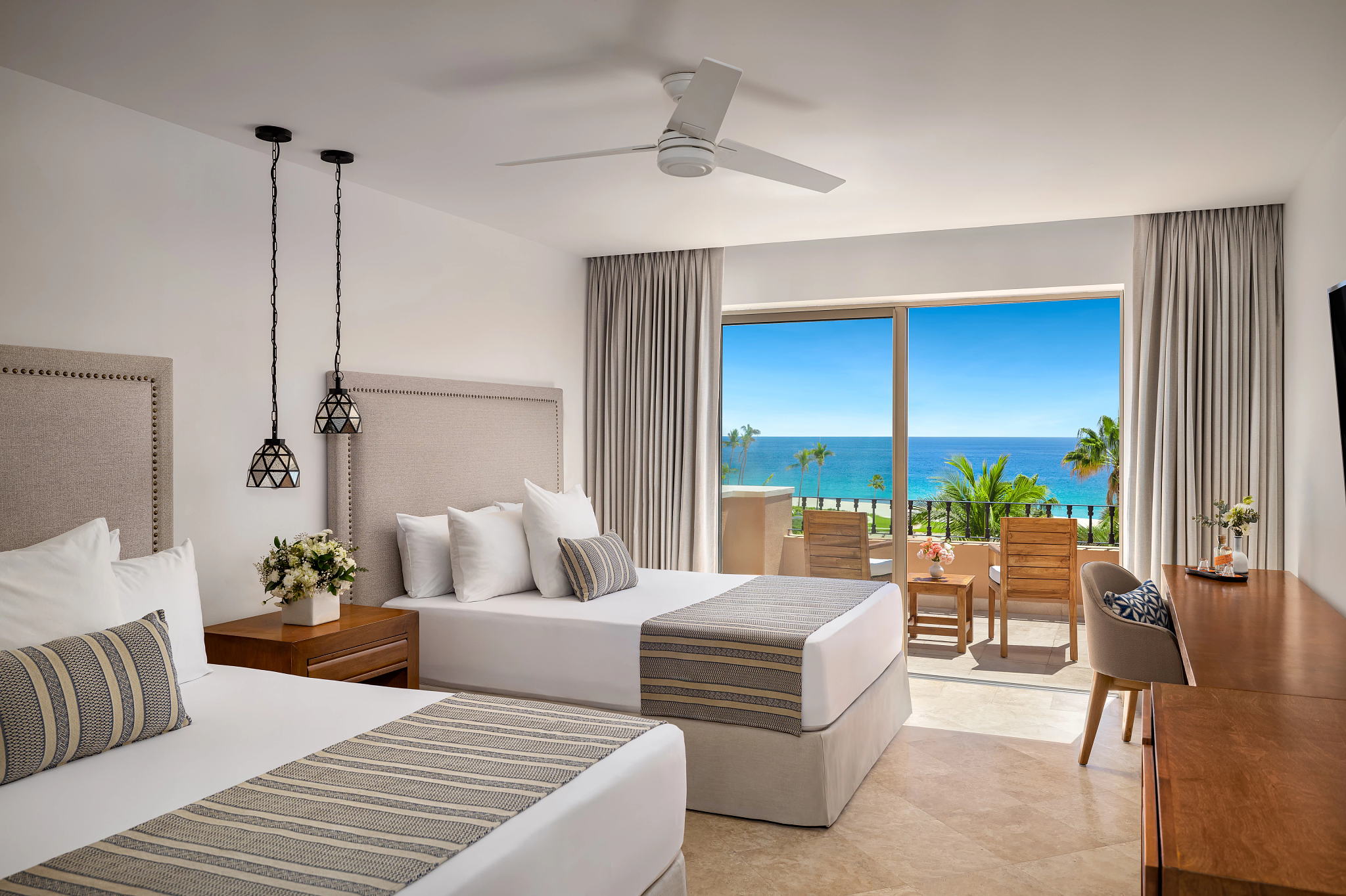 Deluxe Partial Ocean View Double Bed