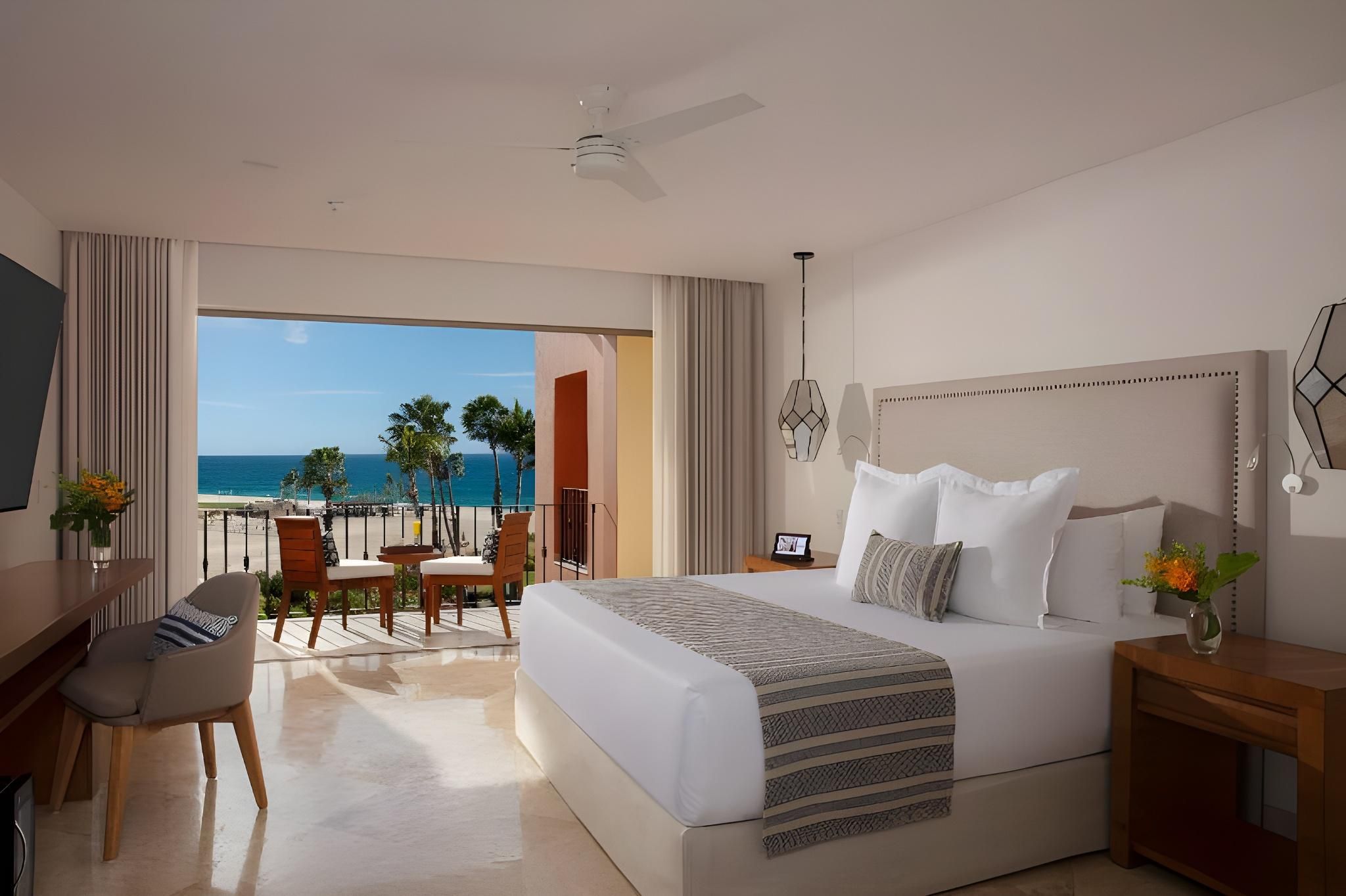 Deluxe Partial Ocean View Double Bed