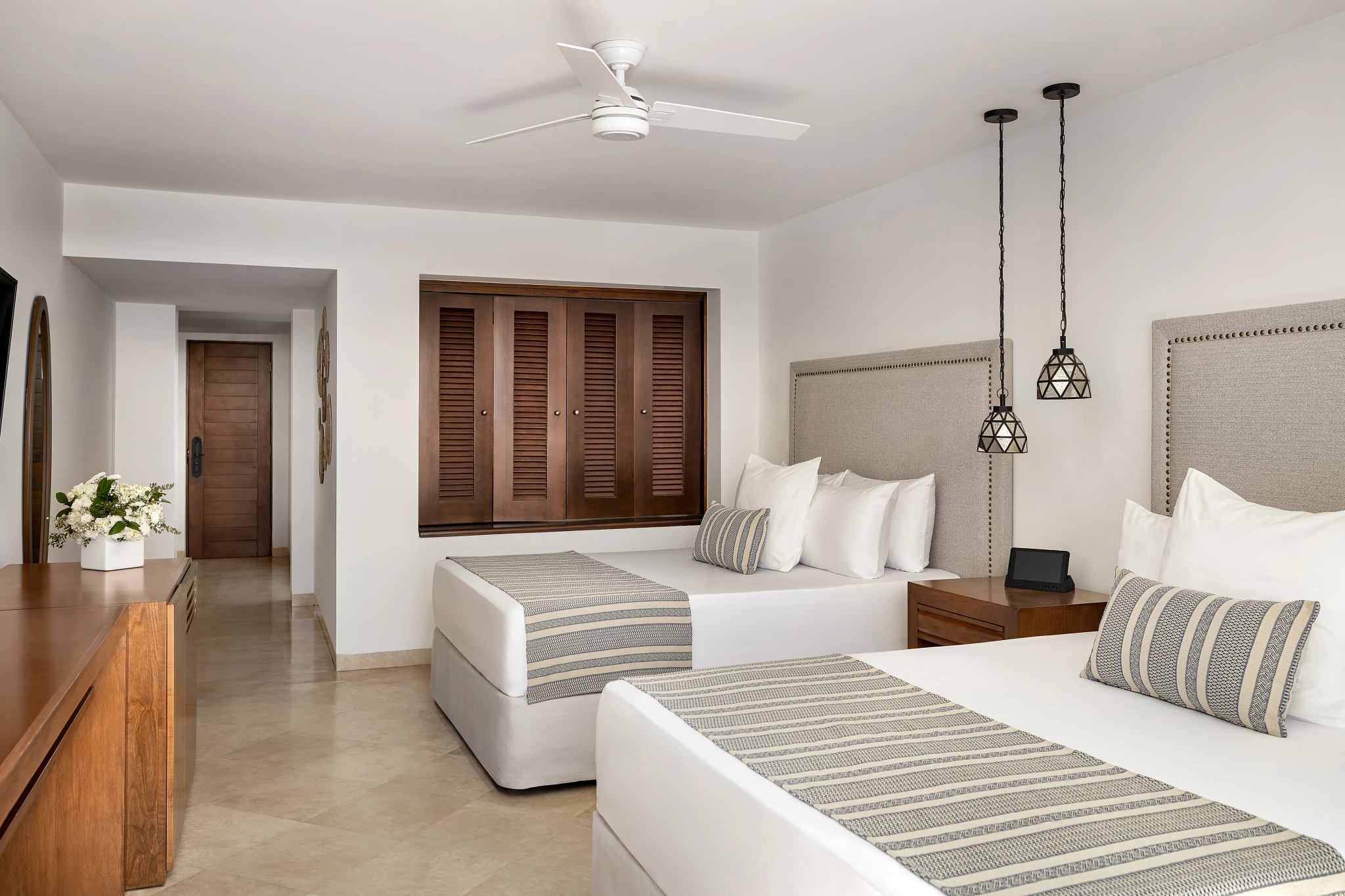 Deluxe Ocean View Room with Double Beds