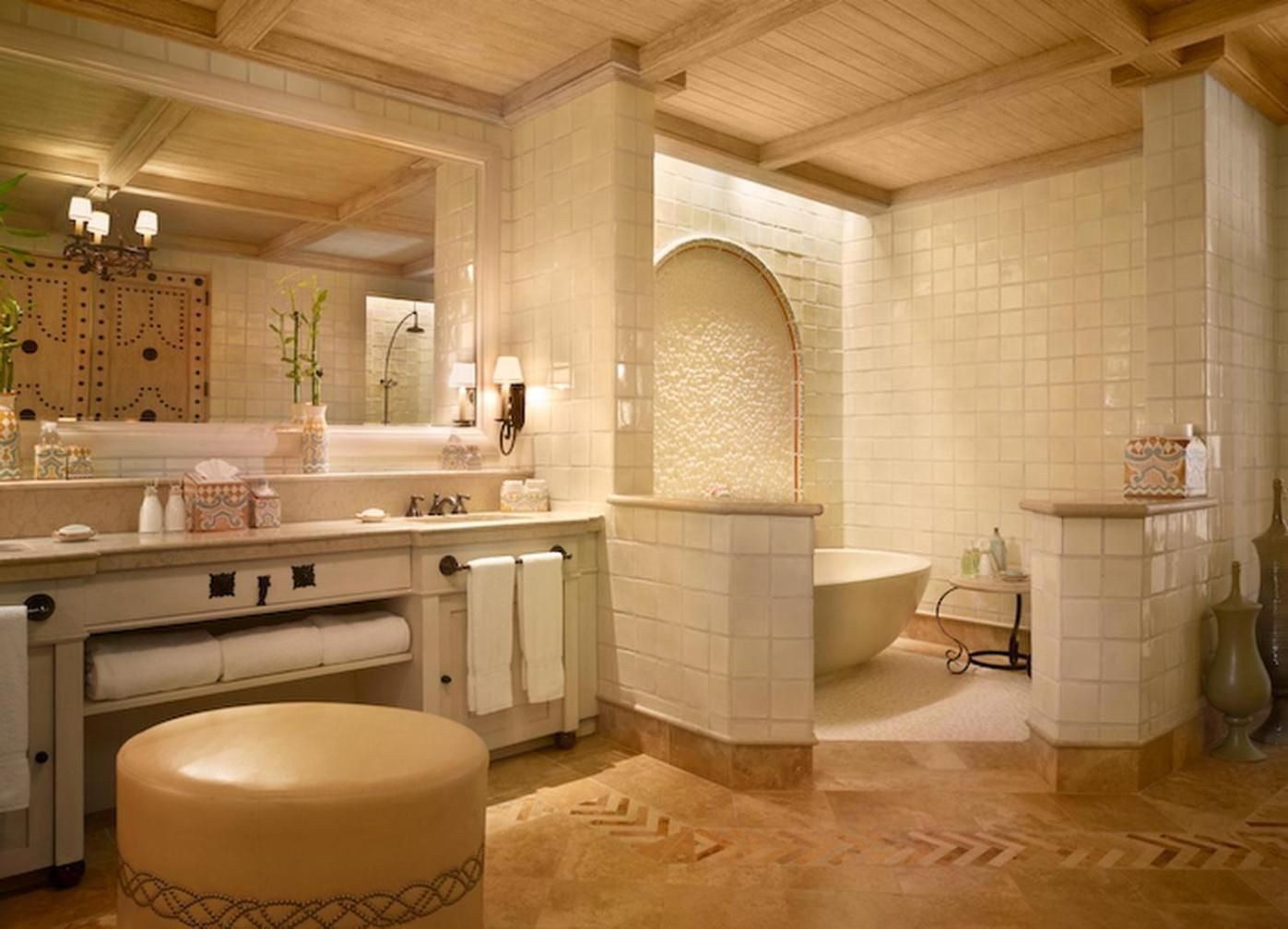 Pool Suite