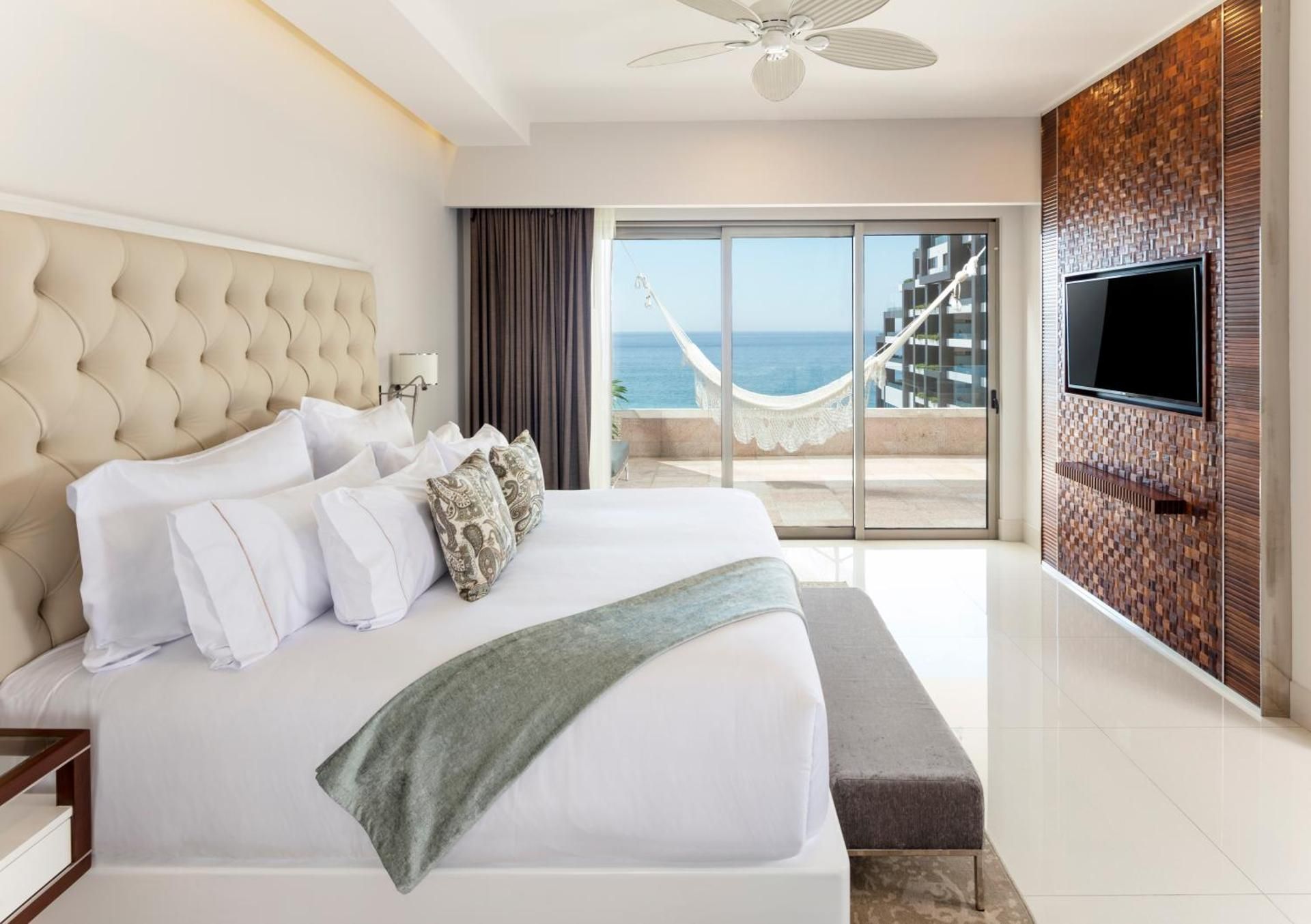 Junior Suite Ocean View, 1 King Bed
