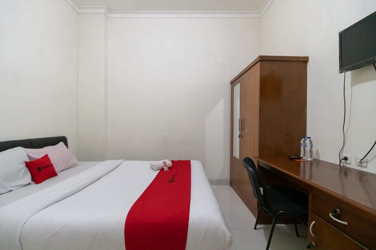 RedDoorz Room