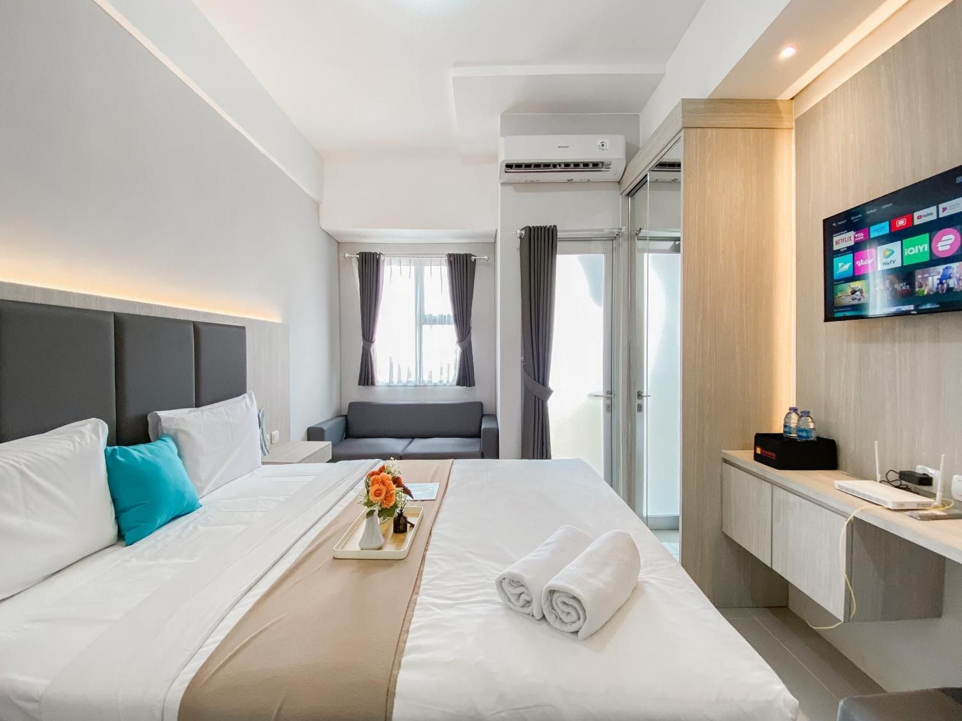 Studio Apartment