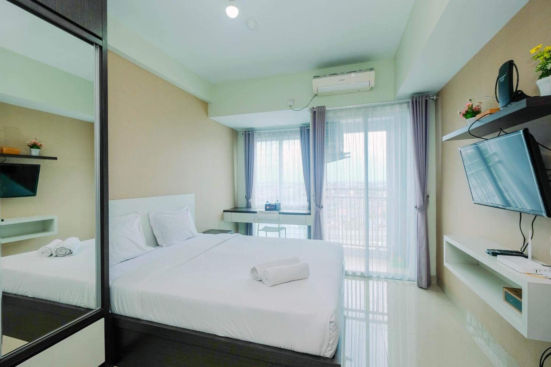 Studio Apartment