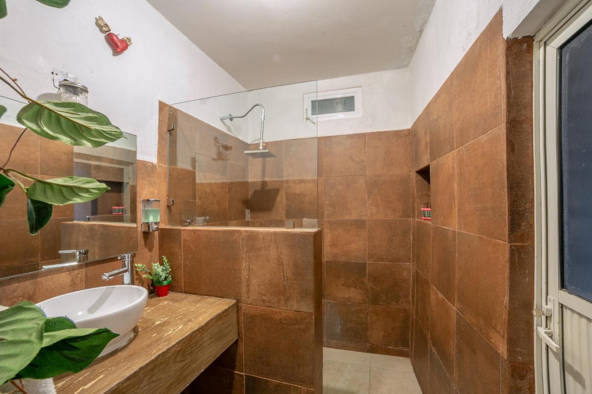 King Room with Private Bathroom