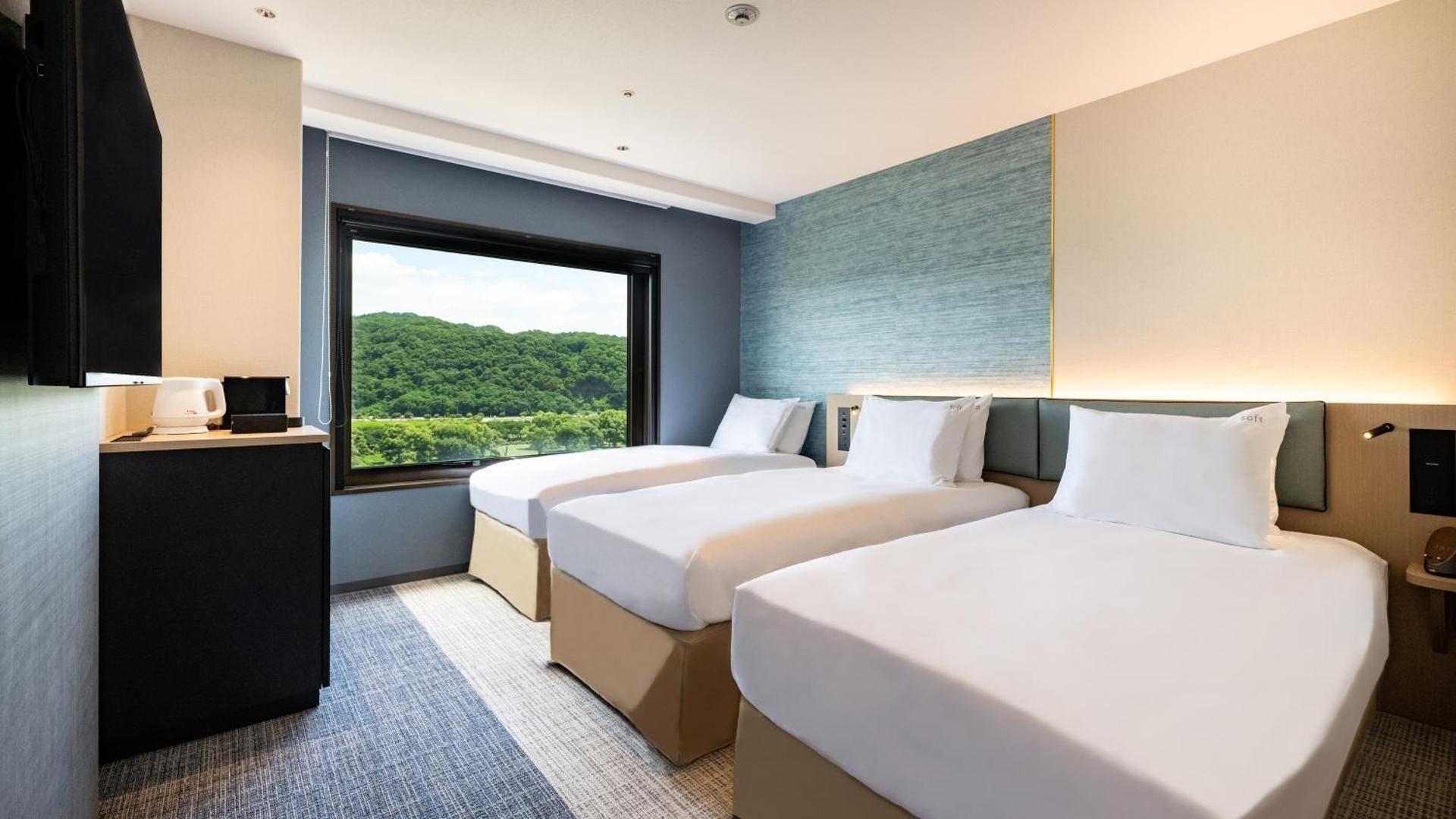 Standard Twin Room - Up to Three Guests