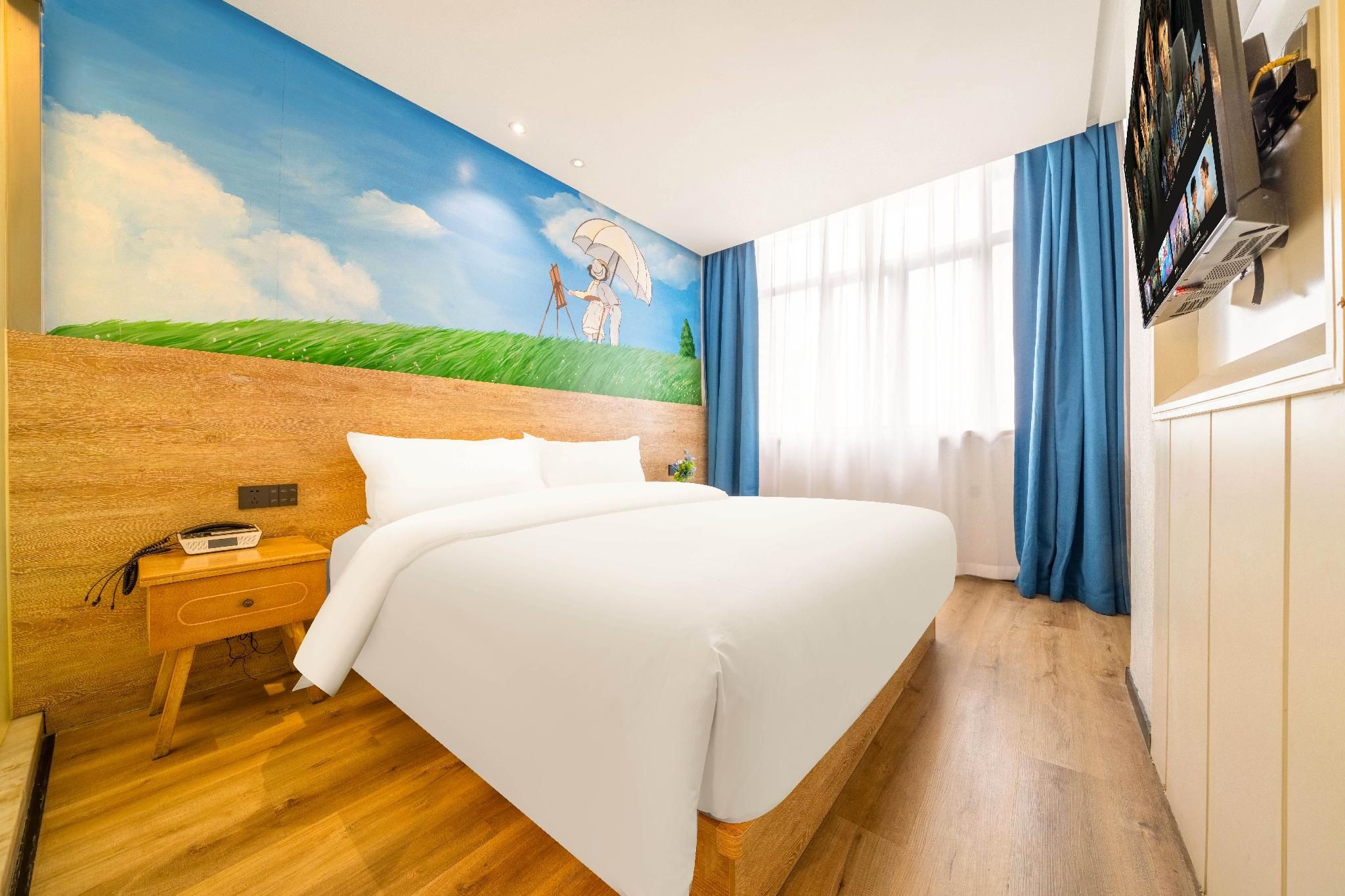 Superior Deluxe Queen Room