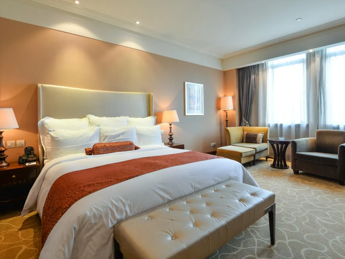 Business King Room
