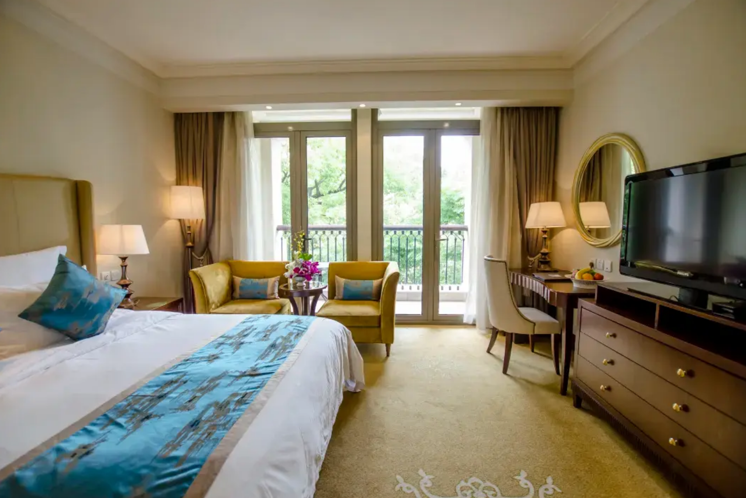 Superior Room with Balcony