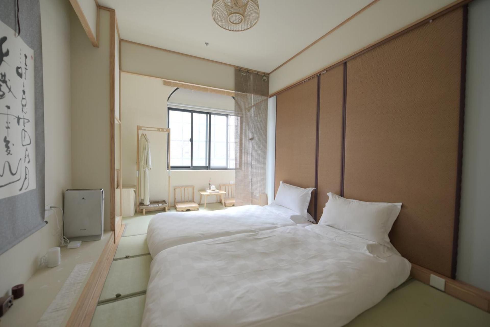 Twin Room with Bath