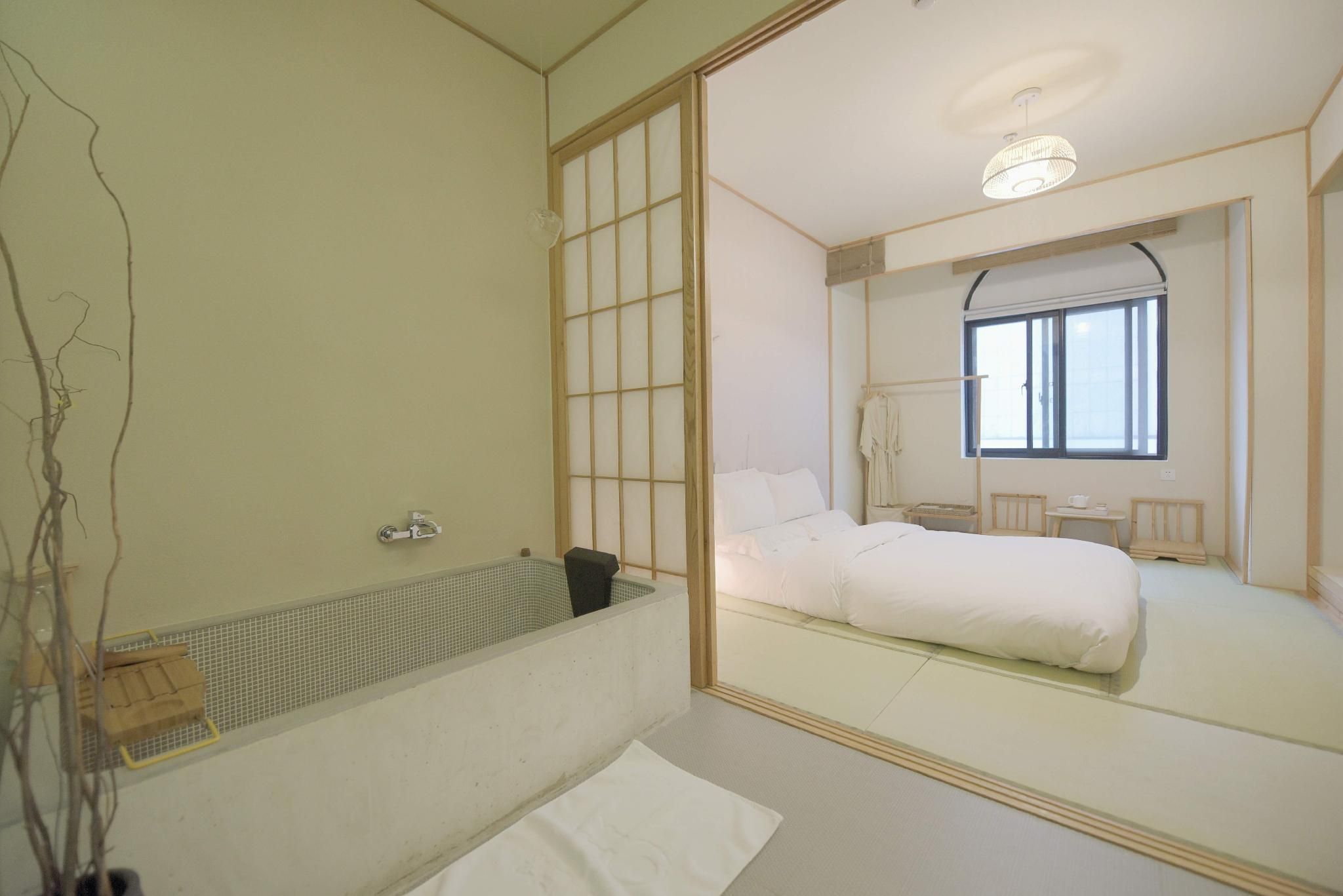 Japanese Deluxe