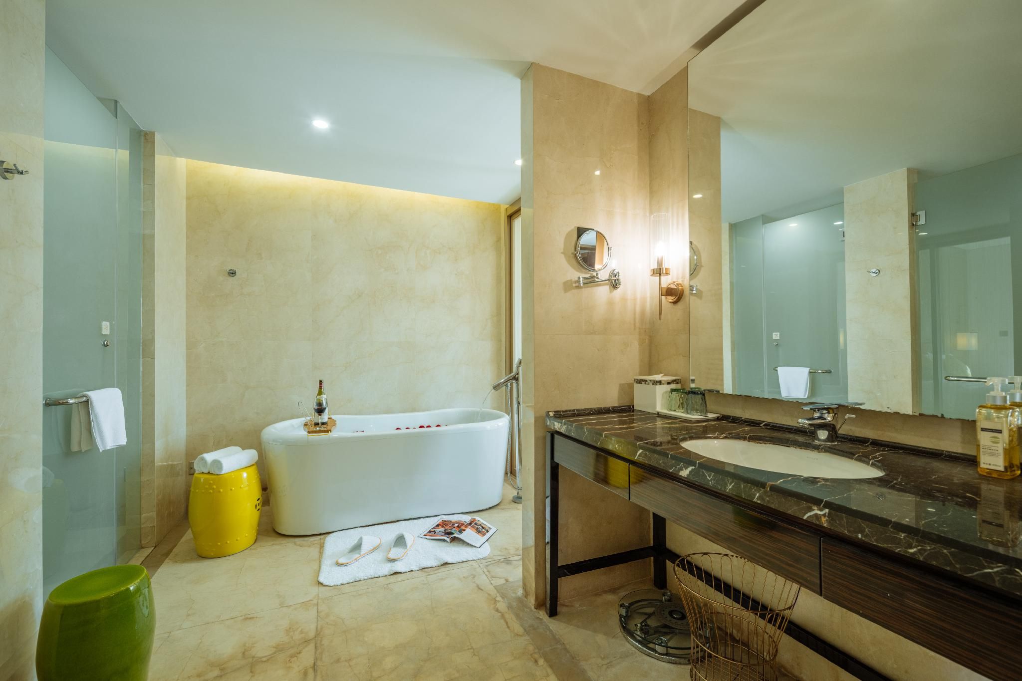 Suite with Double Bed - Non-Smoking